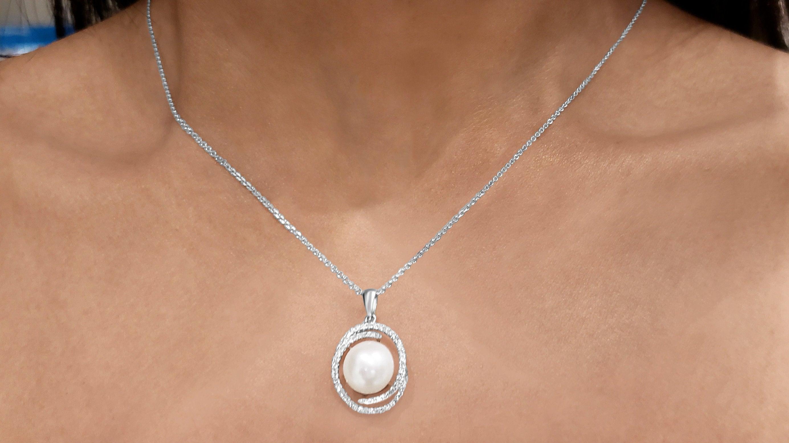 10MM Freshwater Pearl Diamond Necklace