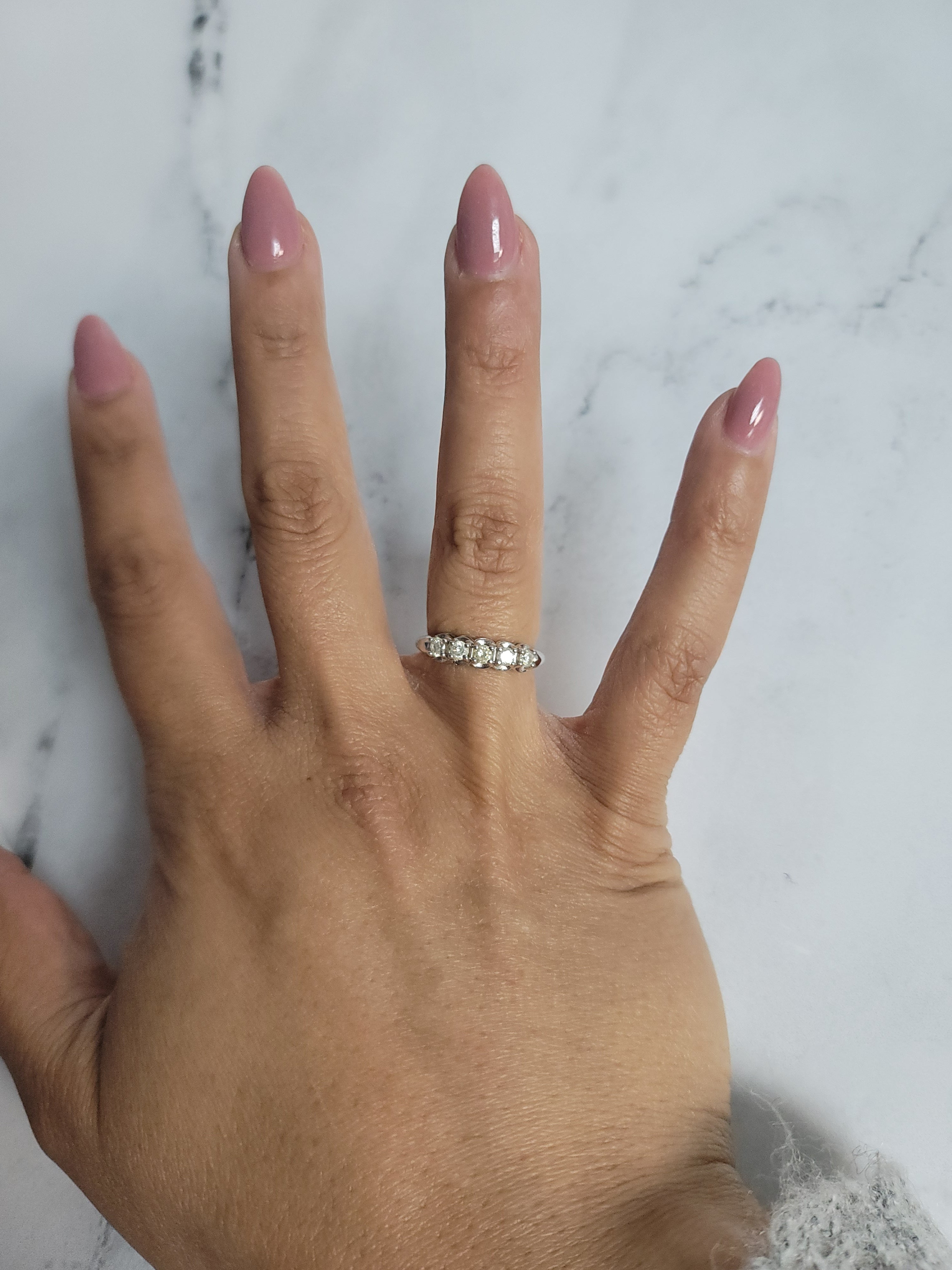 Alianza de boda con diamantes de 0,44 ct en oro blanco de 14 k