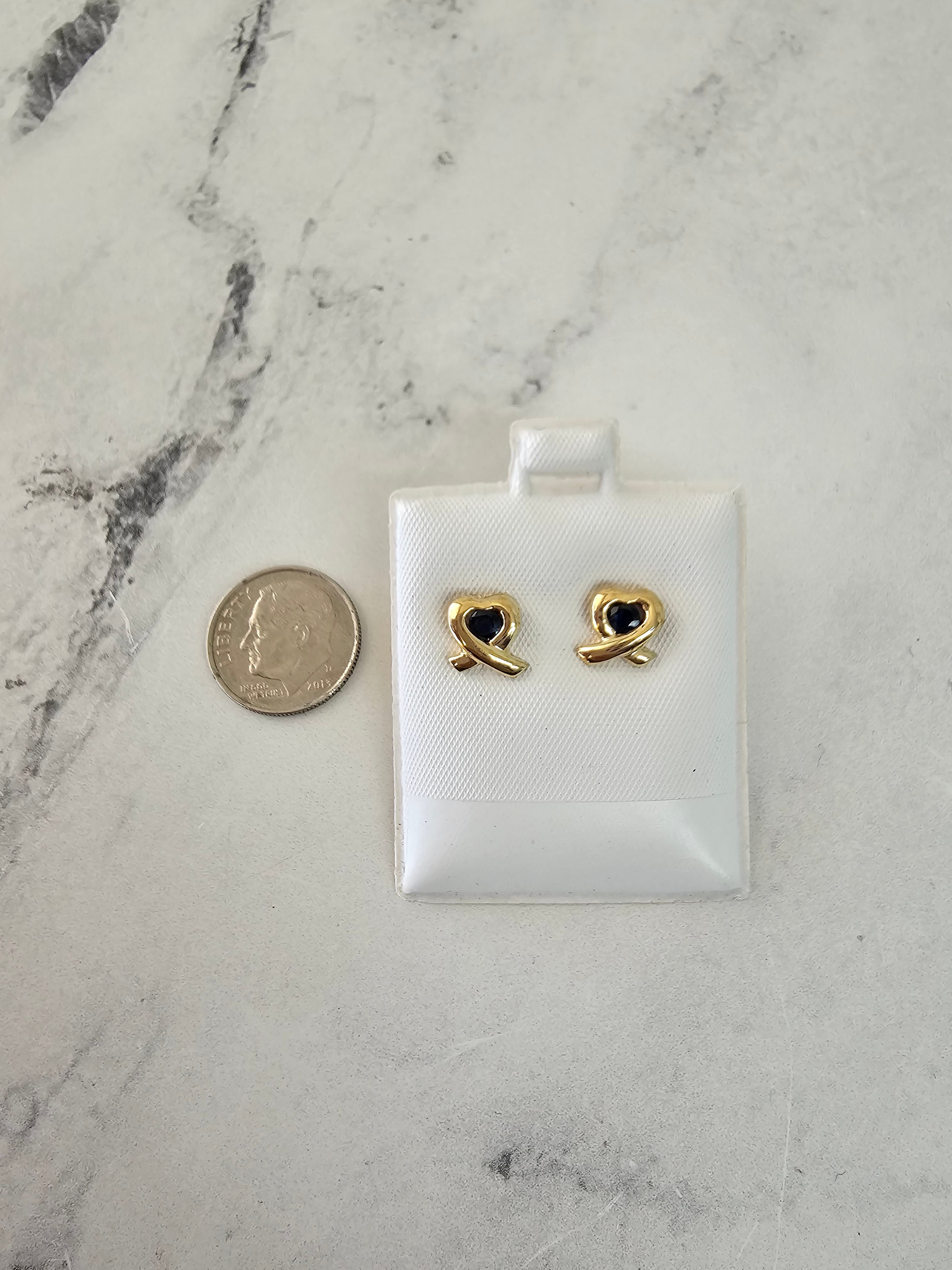 Pendientes de zafiro en forma de corazón en oro amarillo de 14 k