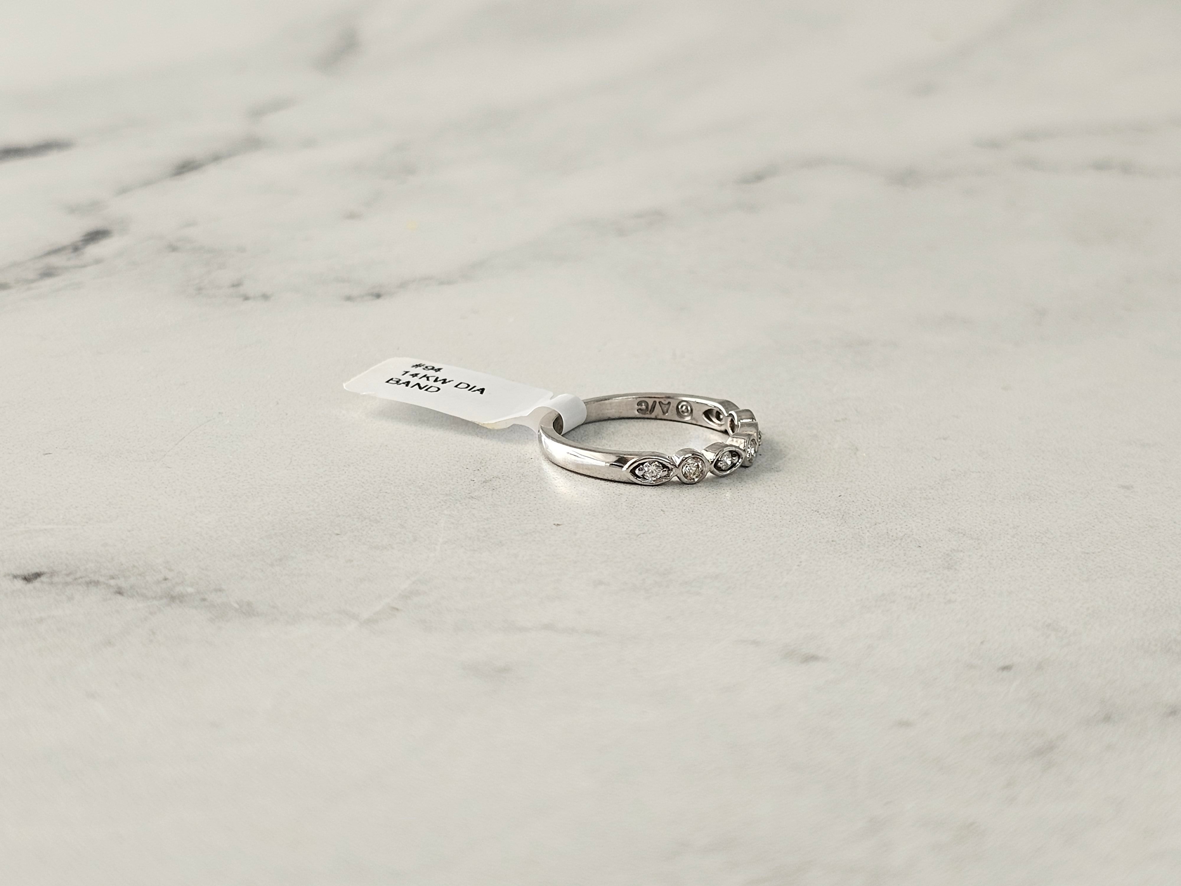Anillo de diamantes estilo antiguo de 0,14 ct en oro blanco, rosa o amarillo de 14 k