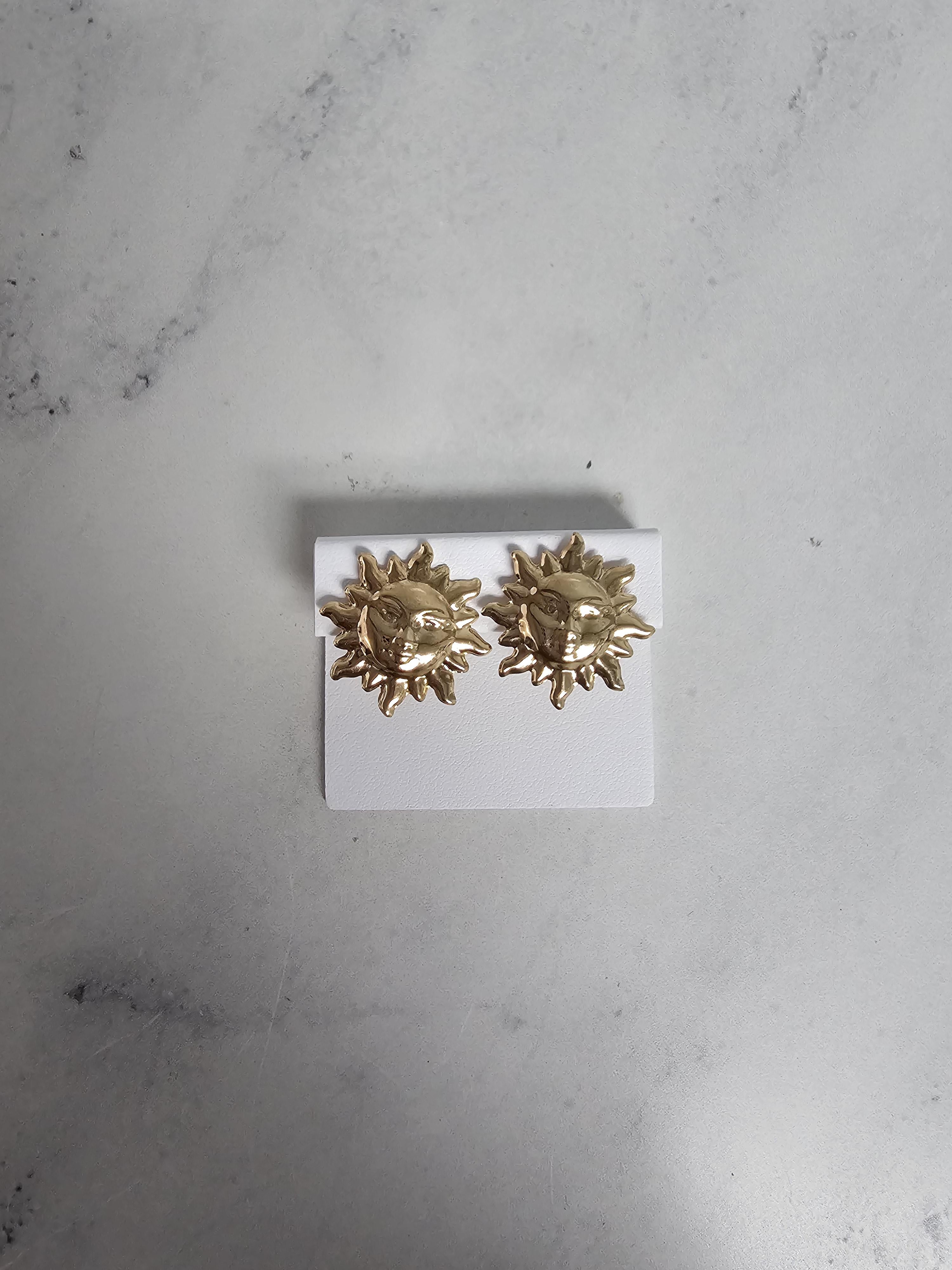 Vintage Smiling Sun 14k Yellow Gold Earrings