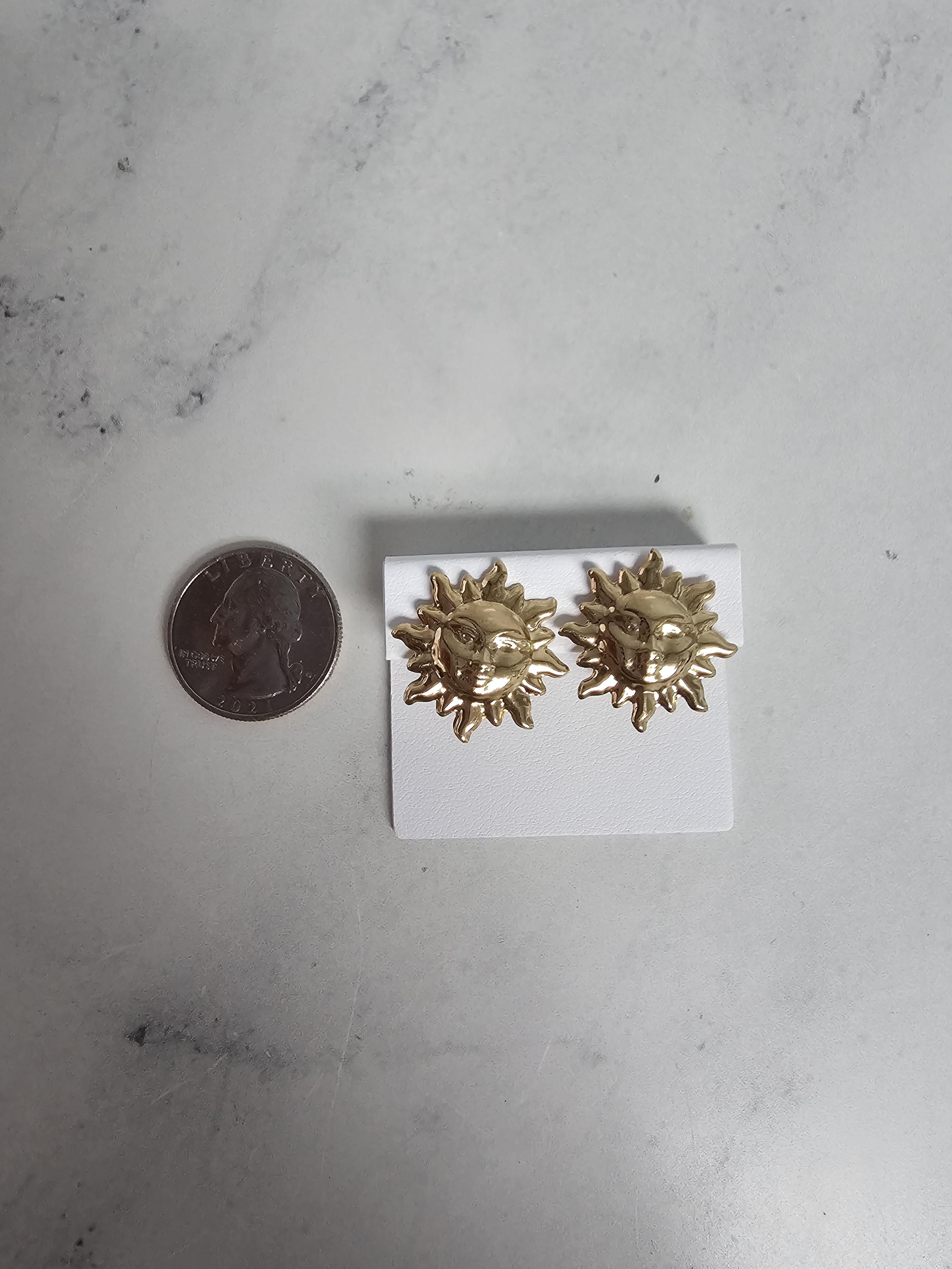 Vintage Smiling Sun 14k Yellow Gold Earrings