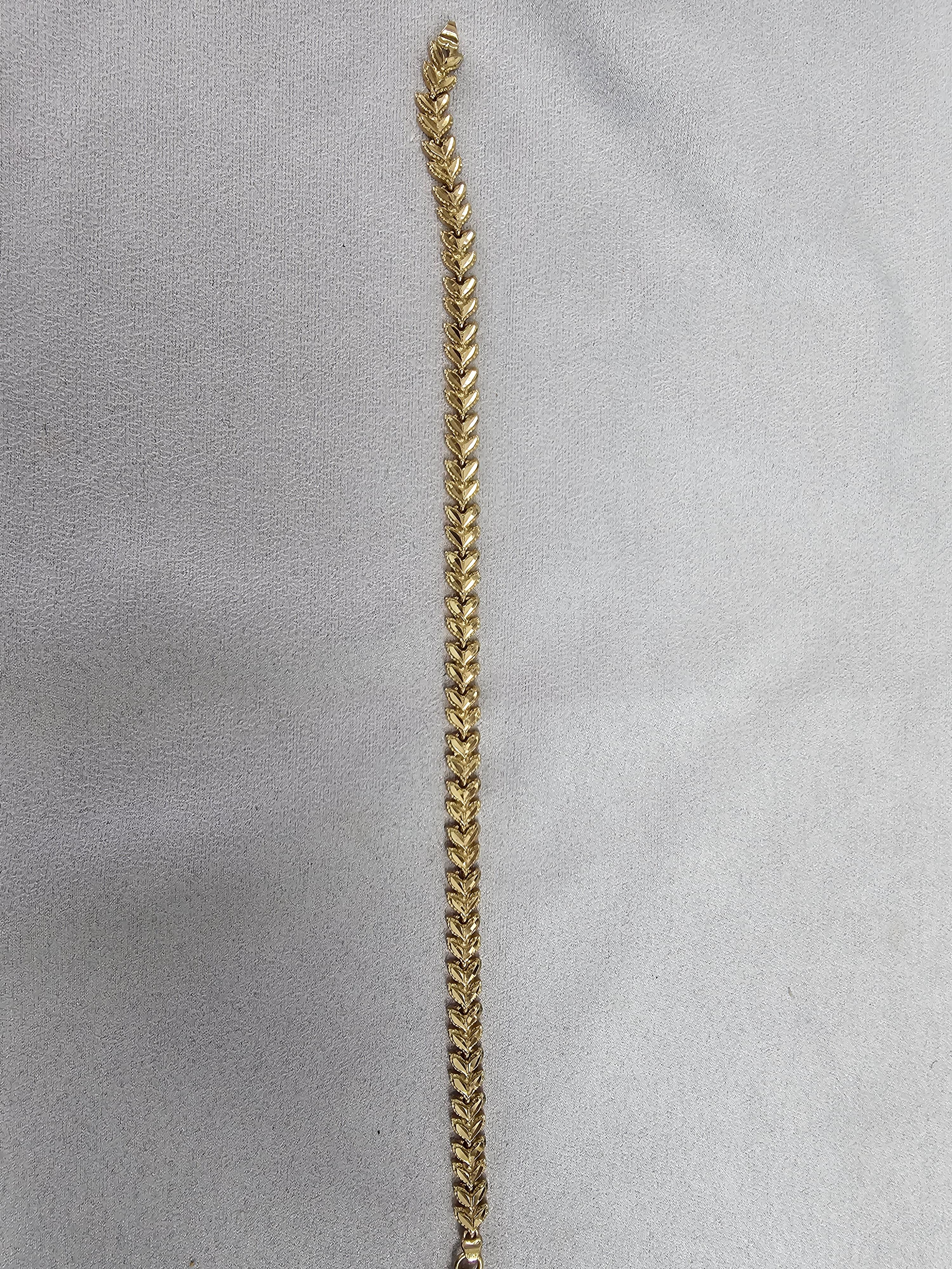 Leaf Design with Diamond Cuts Bracelet 14k Yellow Gold