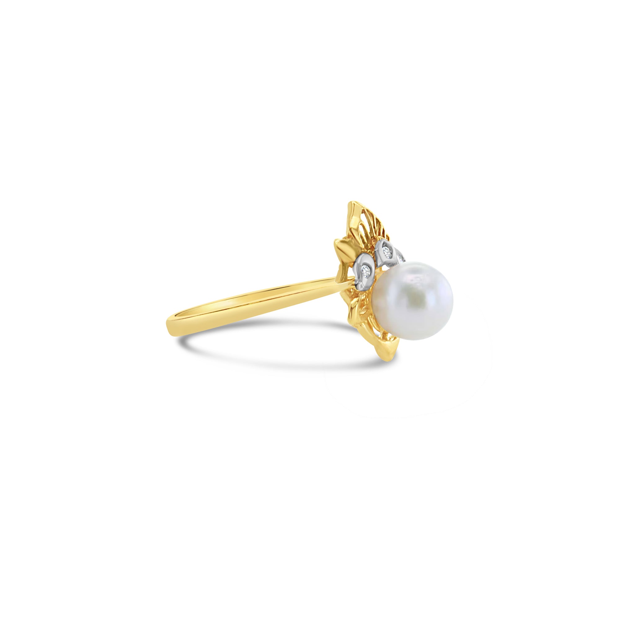 Anillo de perla solitaria de 7 mm con detalles de diamantes estilo corona