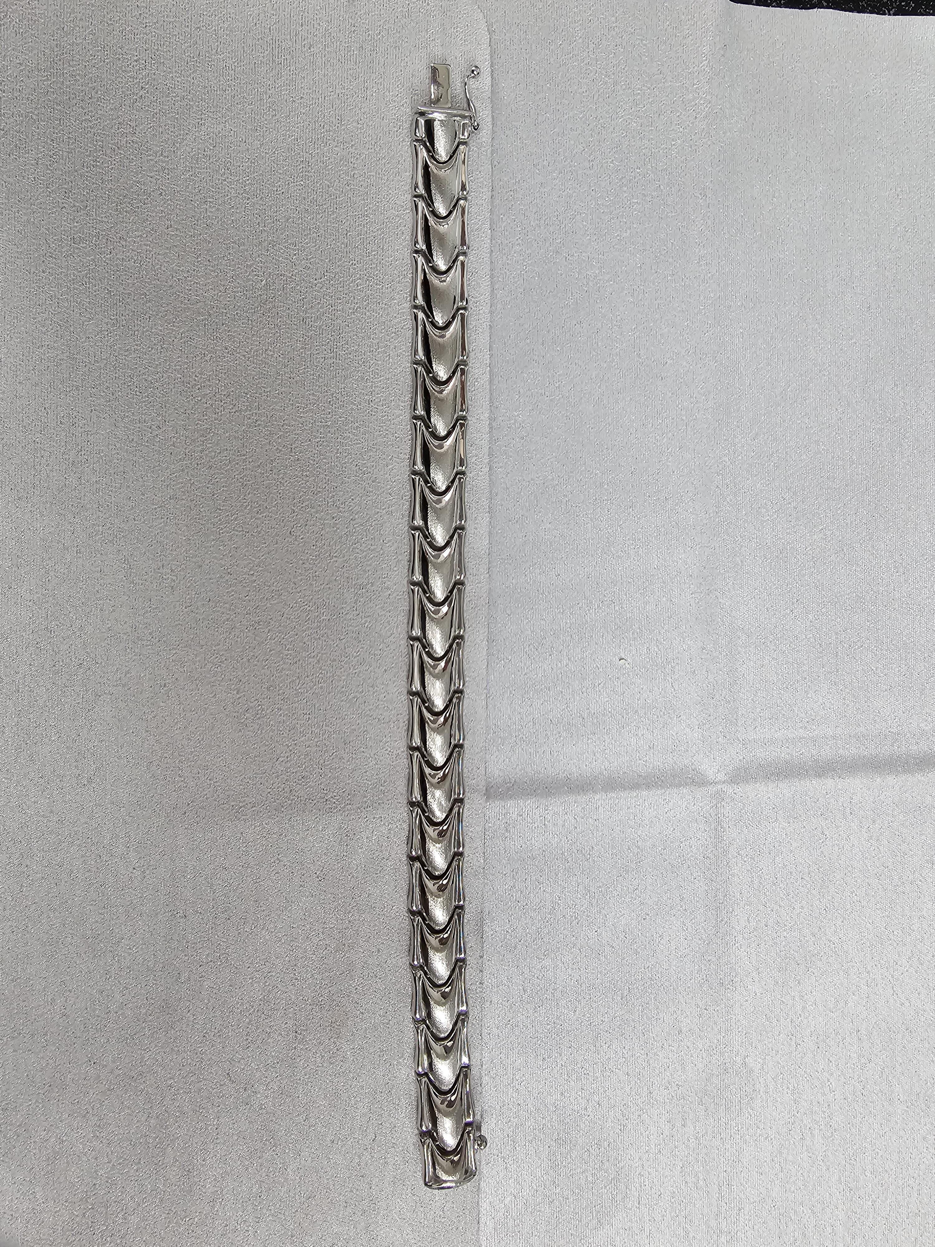 Arrow Design Brushed Satin Bracelet 14k White Gold