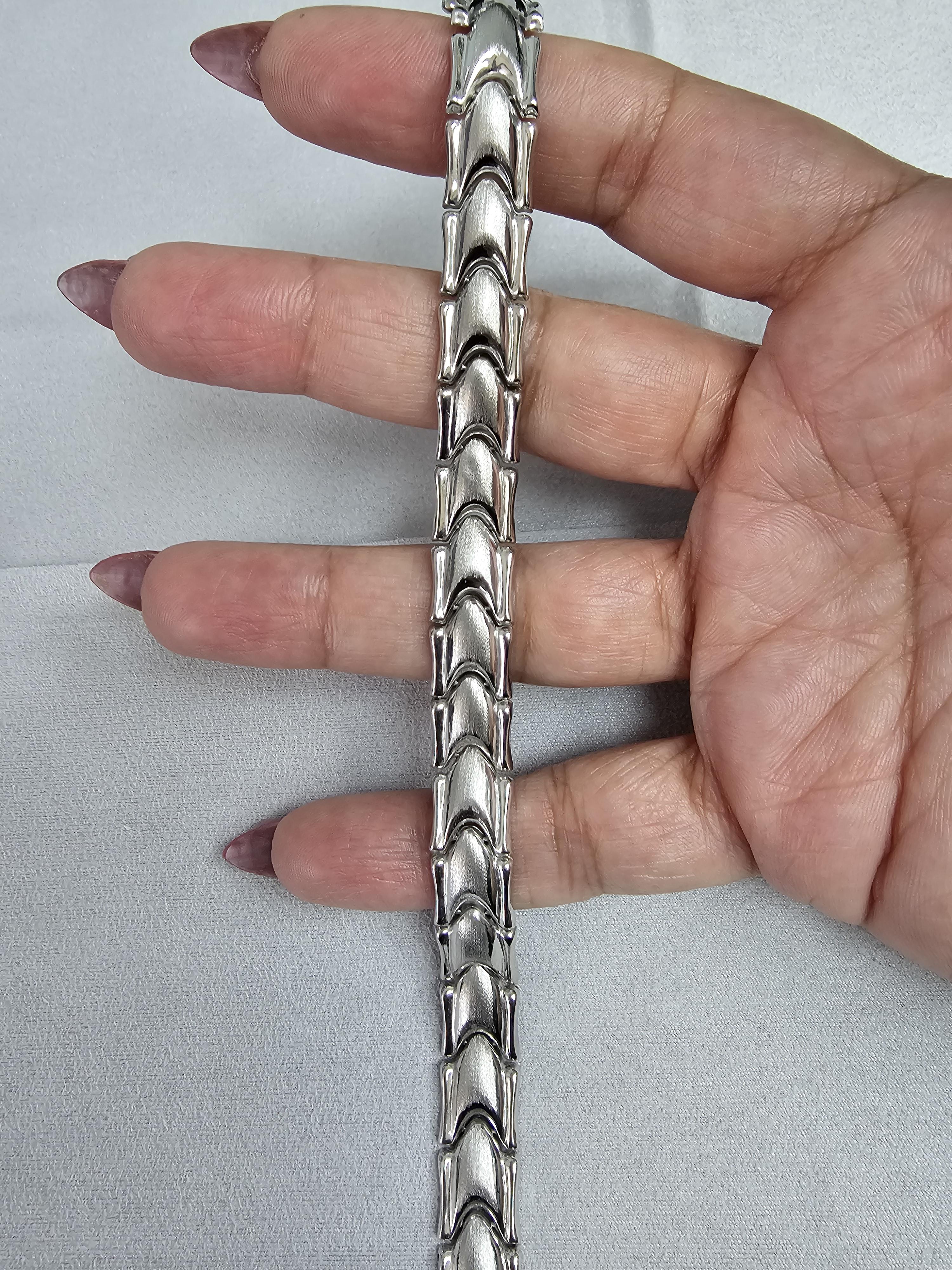 Arrow Design Brushed Satin Bracelet 14k White Gold