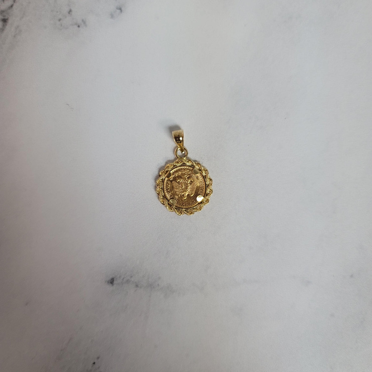 Dos Pesos Necklace with Rope Bezel