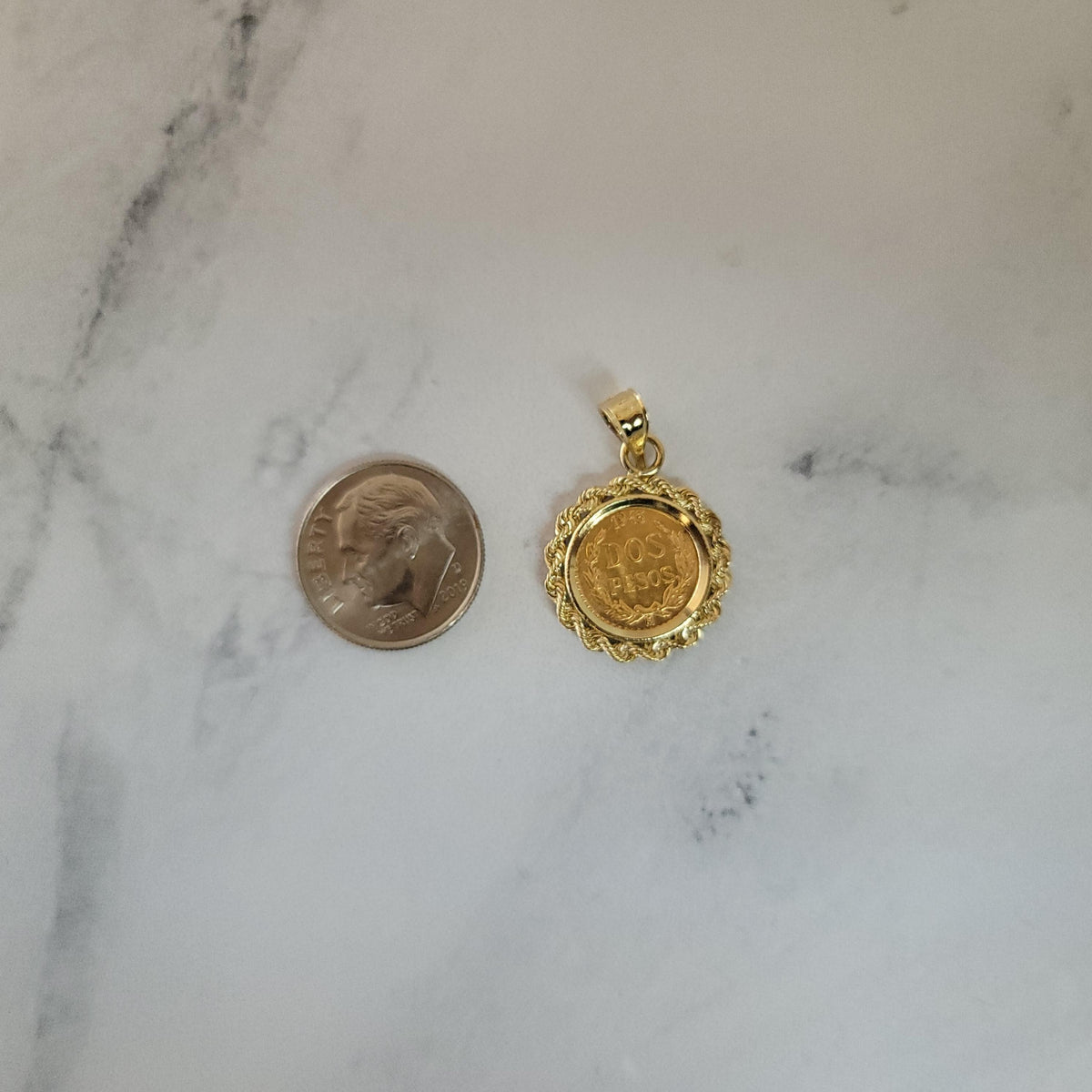 Dos Pesos Necklace with Rope Bezel