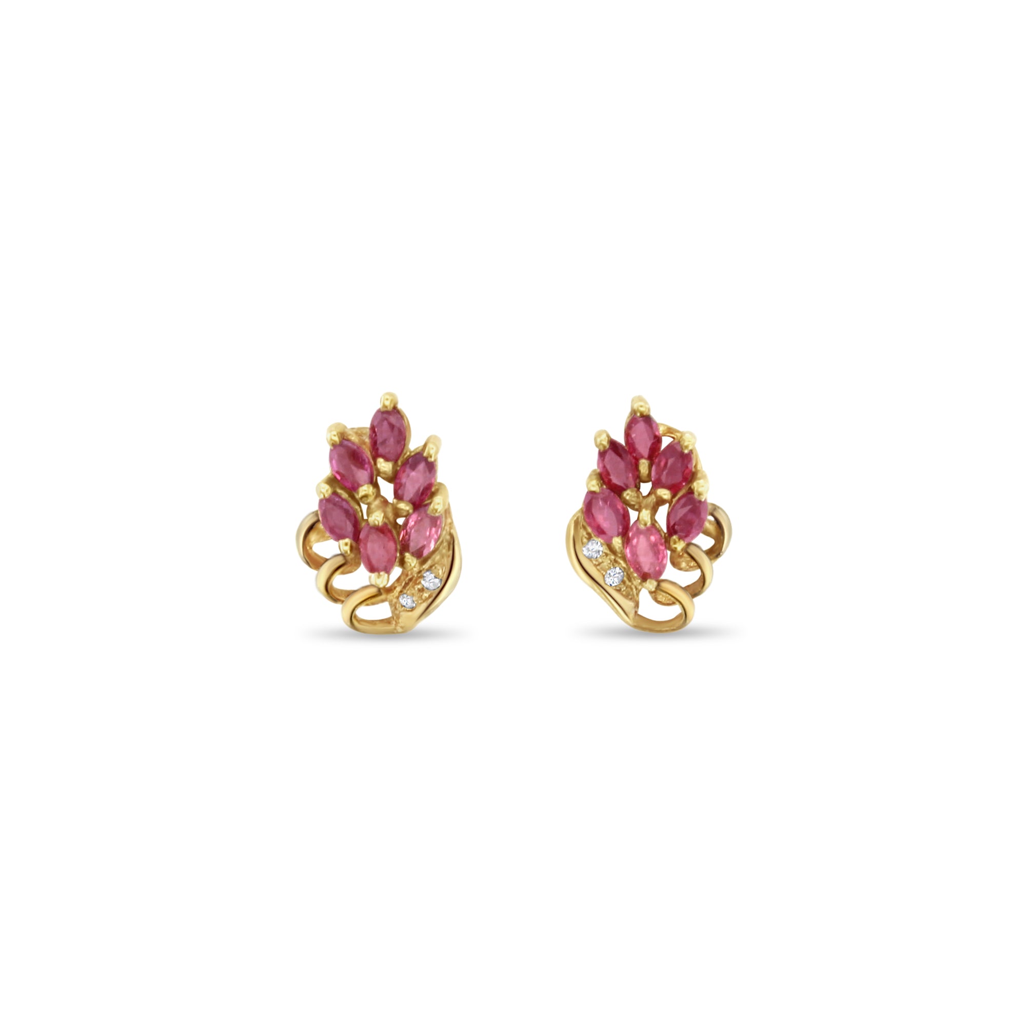 Boucles d'oreilles en grappe de rubis Marquise avec accent de diamant