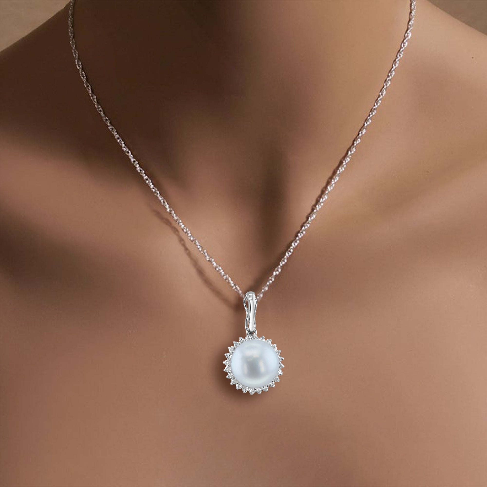 10MM Pearl Diamond Halo Necklace 14k Yellow Gold