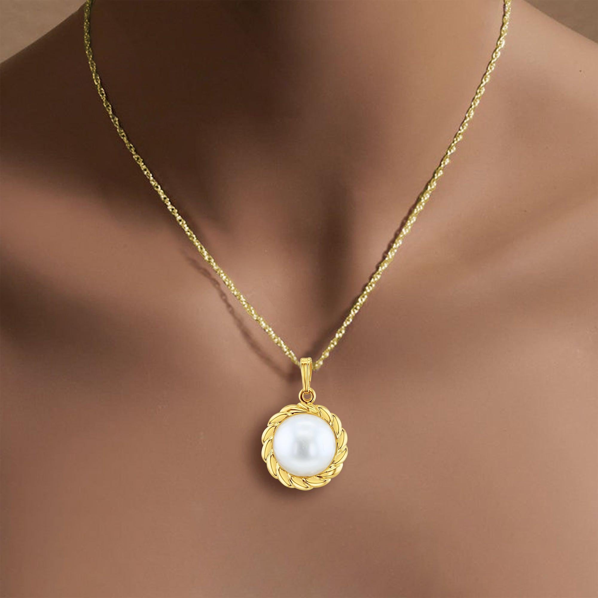 Mabe Pearl Necklace with Braided Bezel