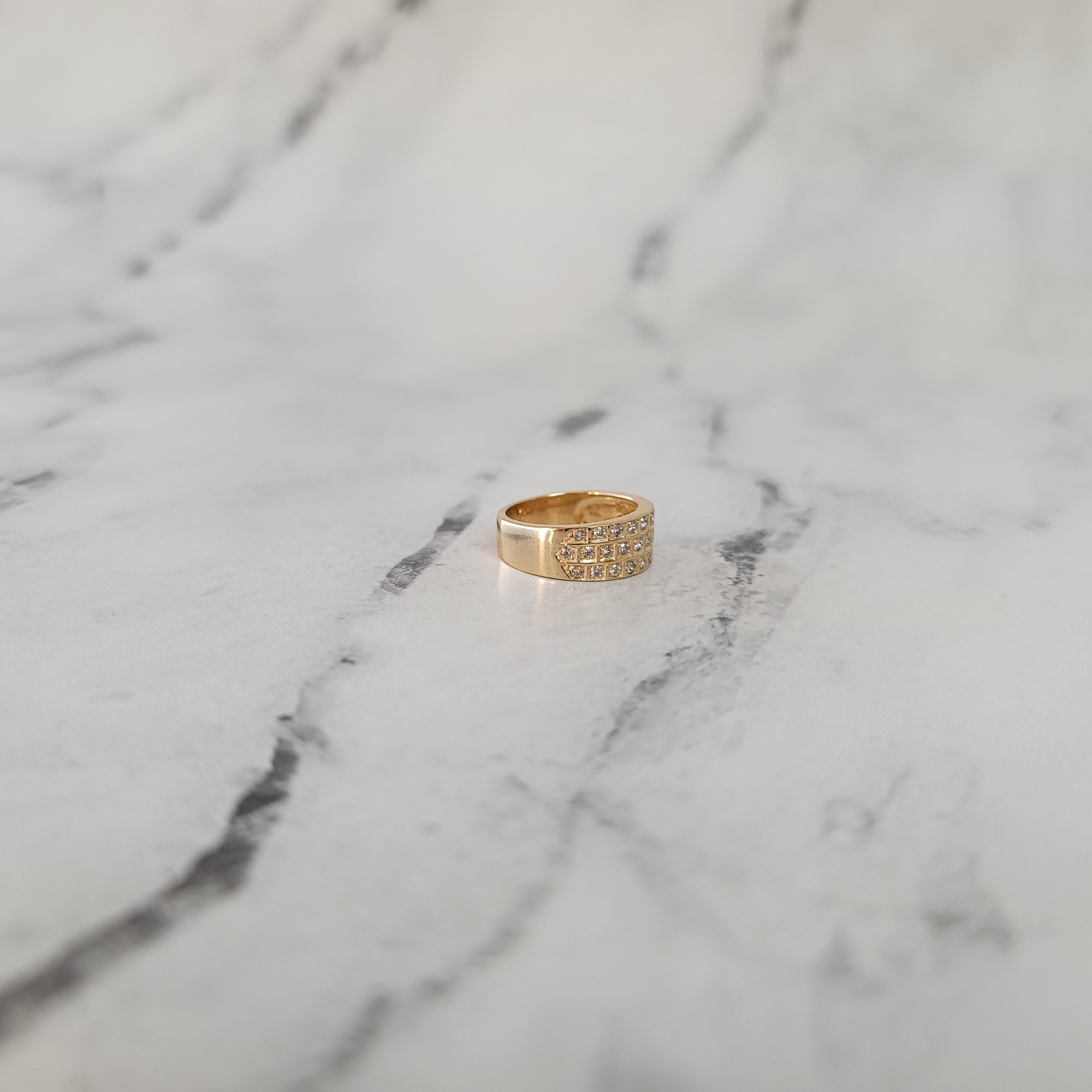 Alianza de boda de tres filas de diamantes de 0,50 ct en oro amarillo de 14 k