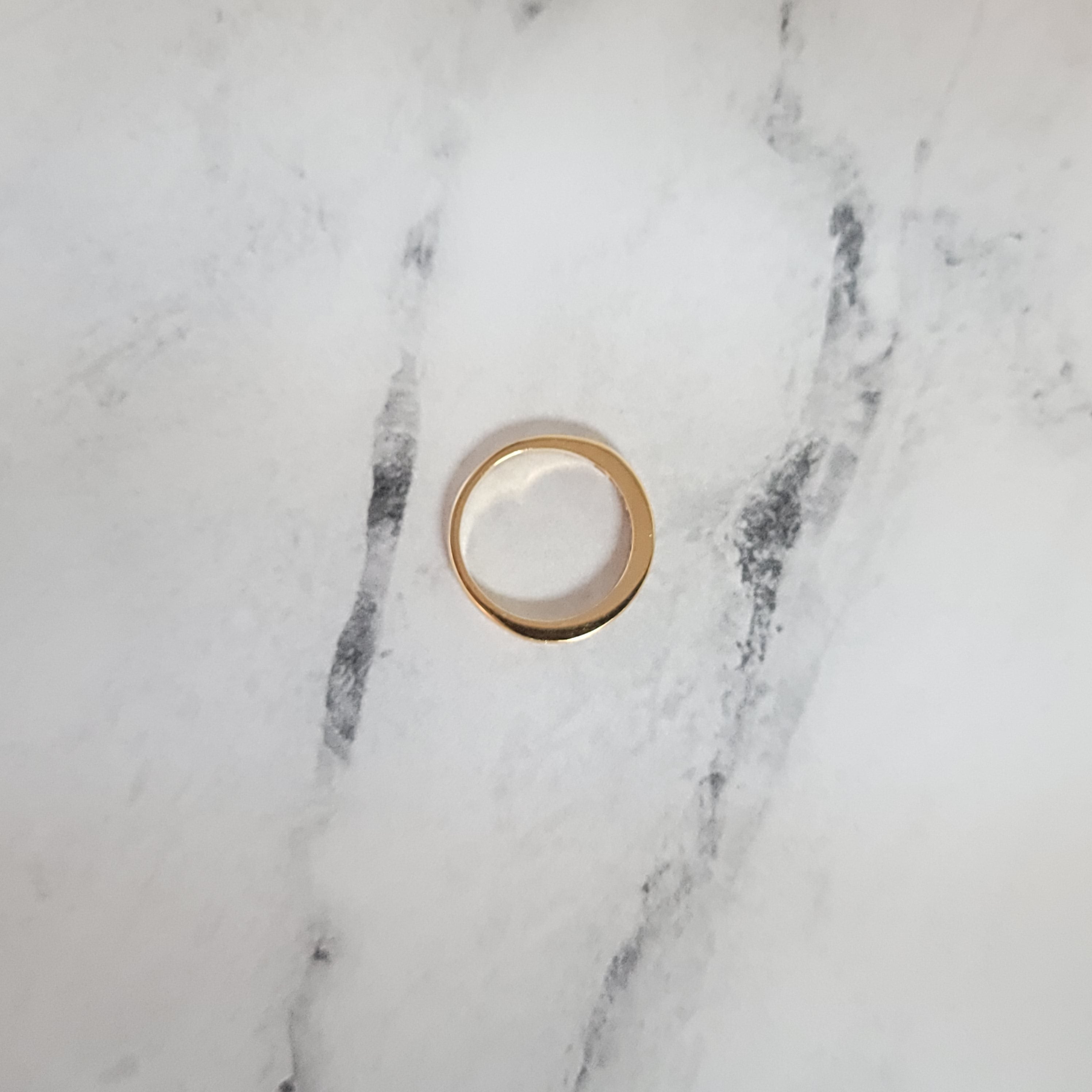 Alianza de boda con diamantes engastados en canal de 3 mm