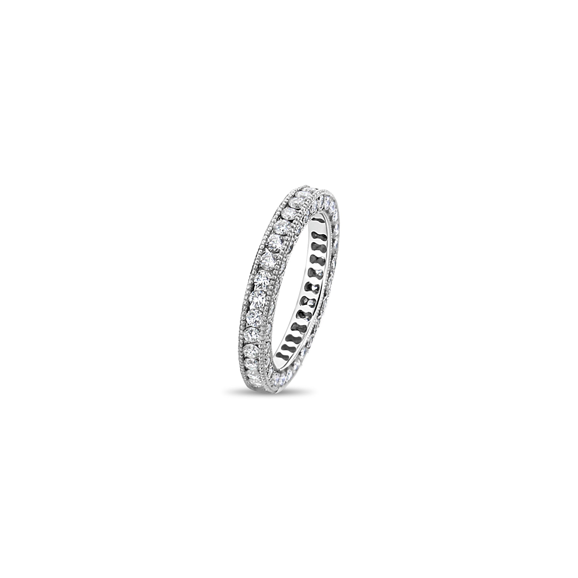Alliance en or blanc 14 carats avec pavé de diamants et perles