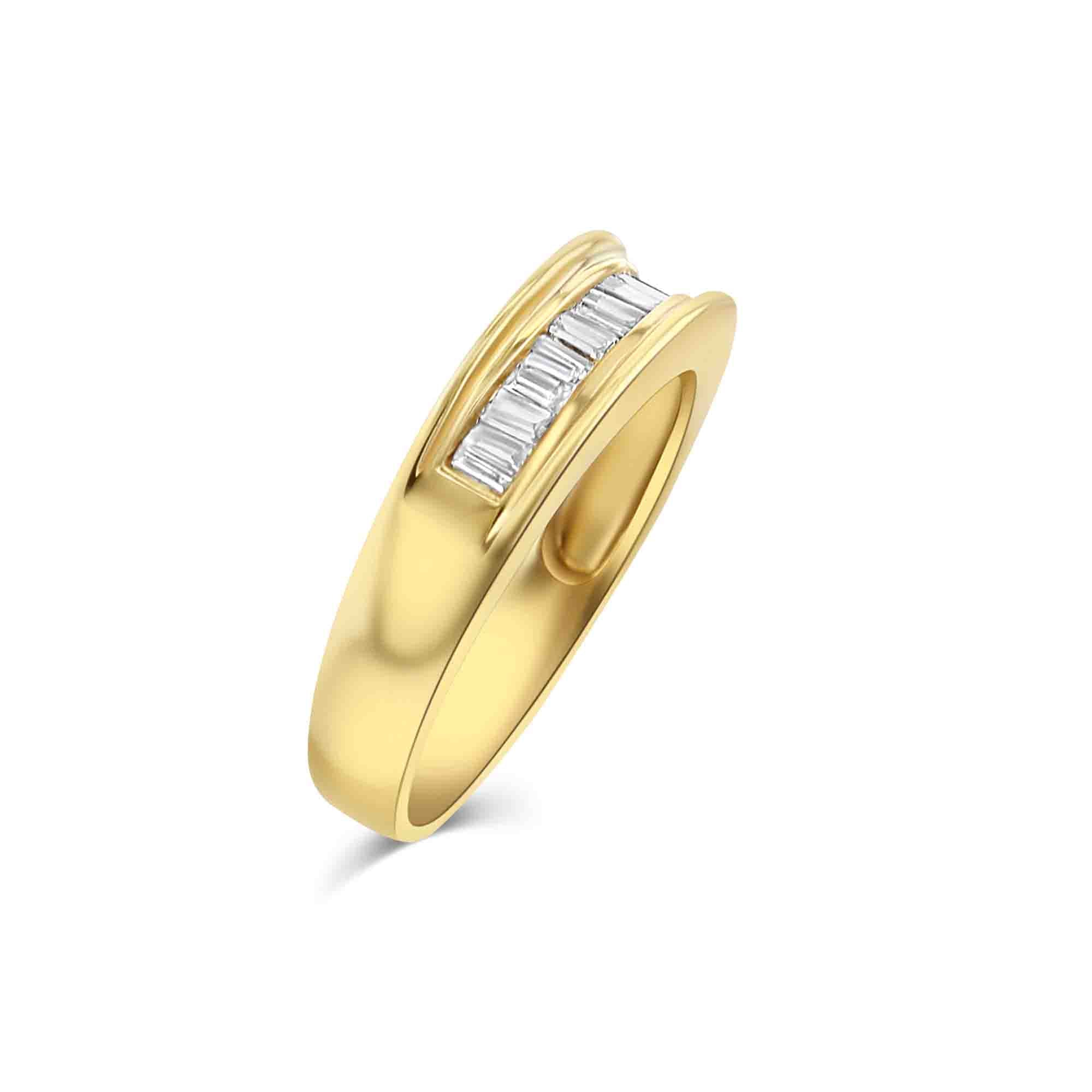 Alianza de boda con diamantes en forma de canal baguette de 5 mm en oro amarillo de 14 k