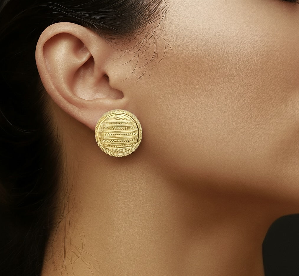 Detailed Vertical Quilted Large Round Earrings