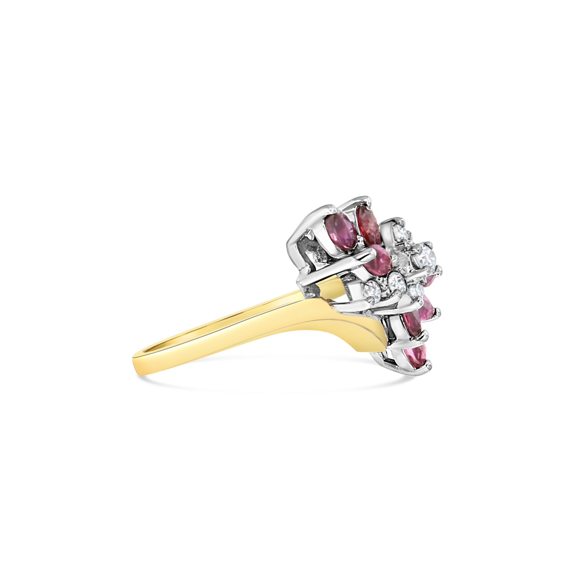 Anillo de cóctel con rubí y diamantes, 0,35 ct, oro amarillo de 14 quilates