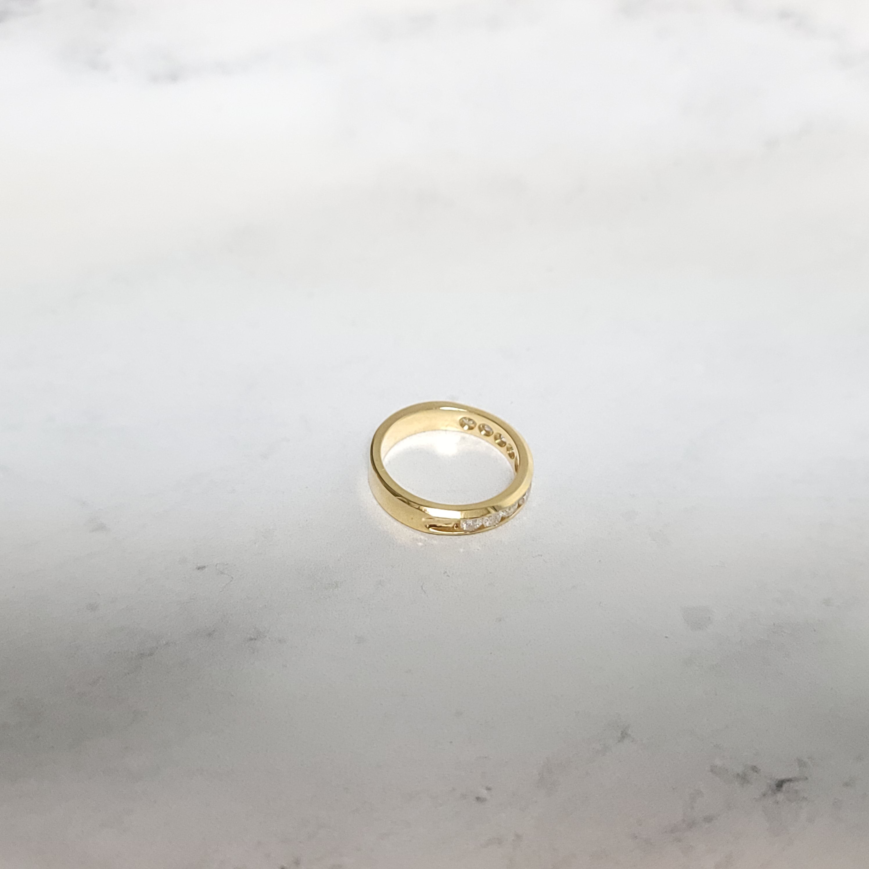 One Carat 4MM Diamond Wedding Band
