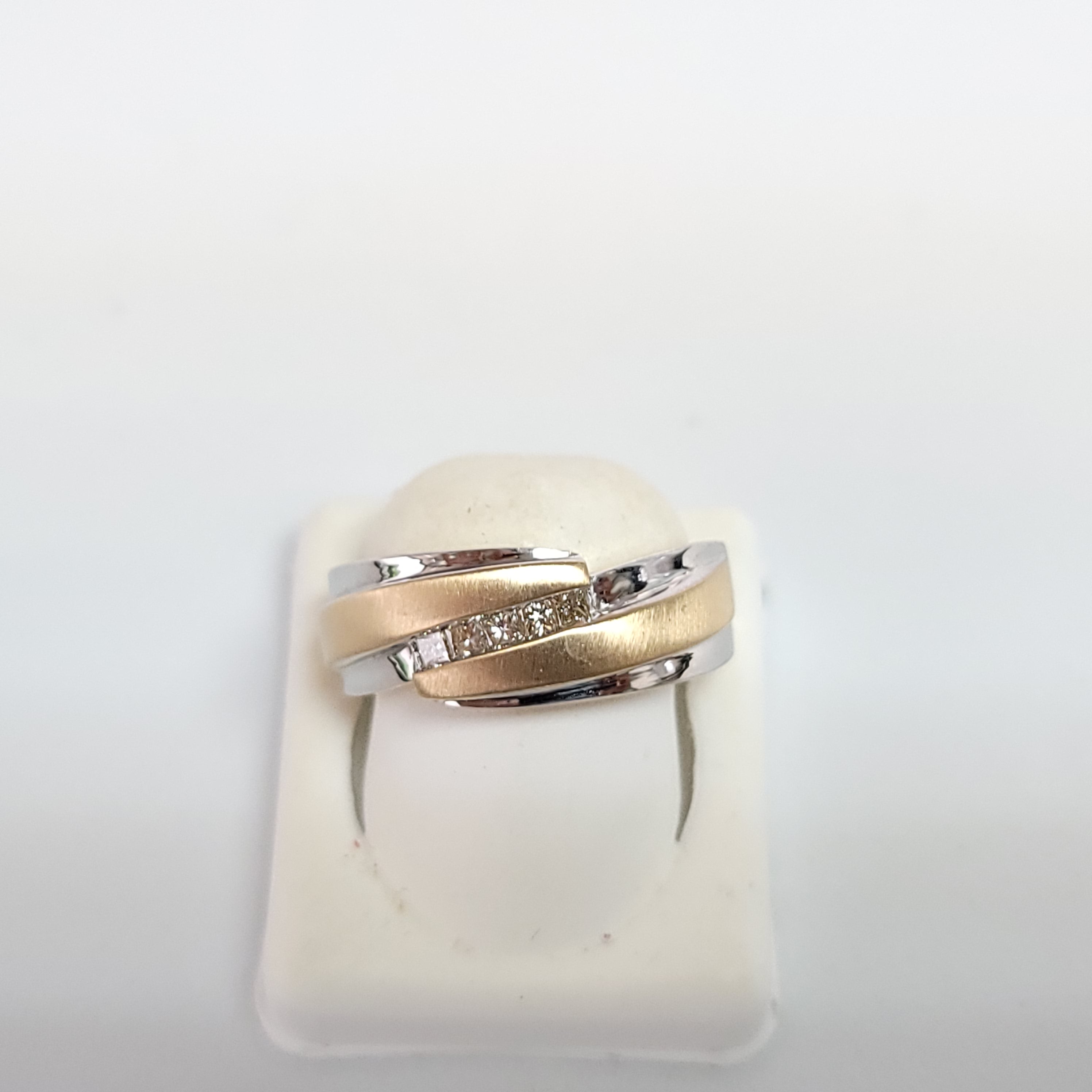 Brushed Satin Princess Cut Diamond Wedding Band