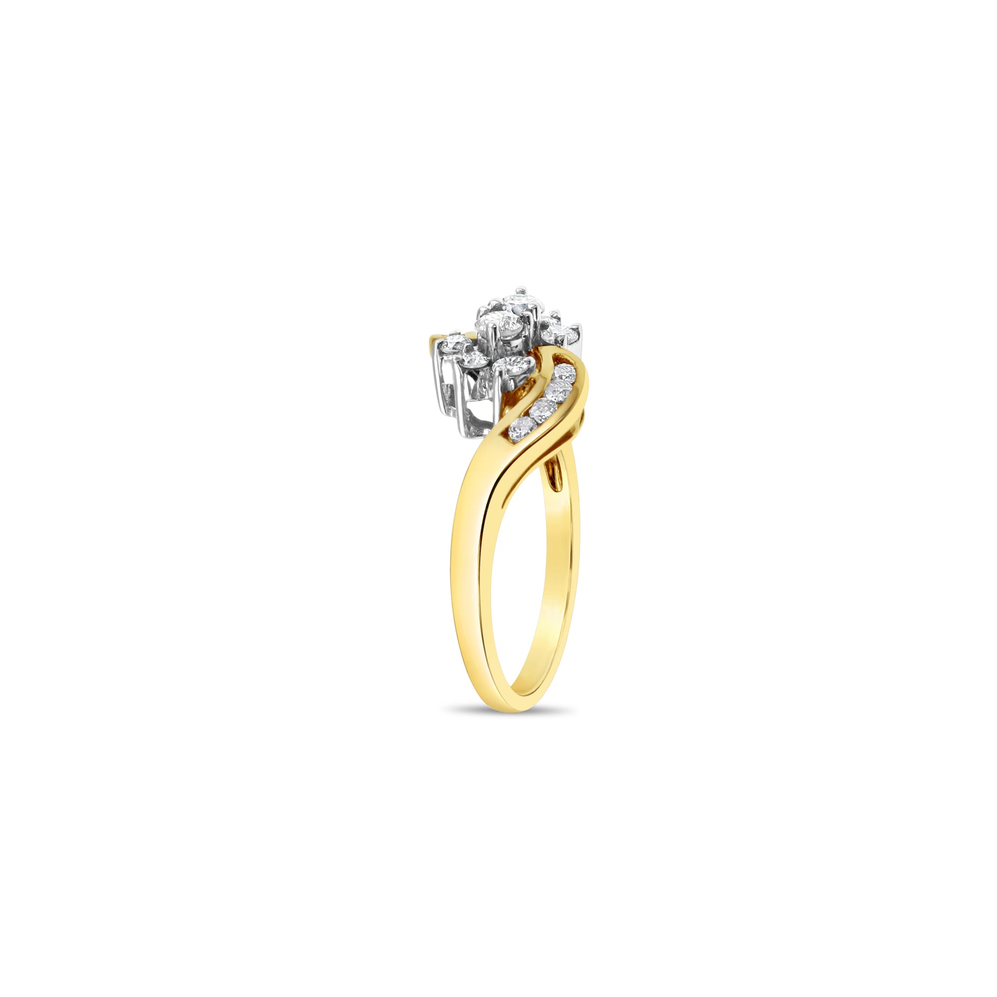 Anillo con racimo de diamantes de medio quilate
