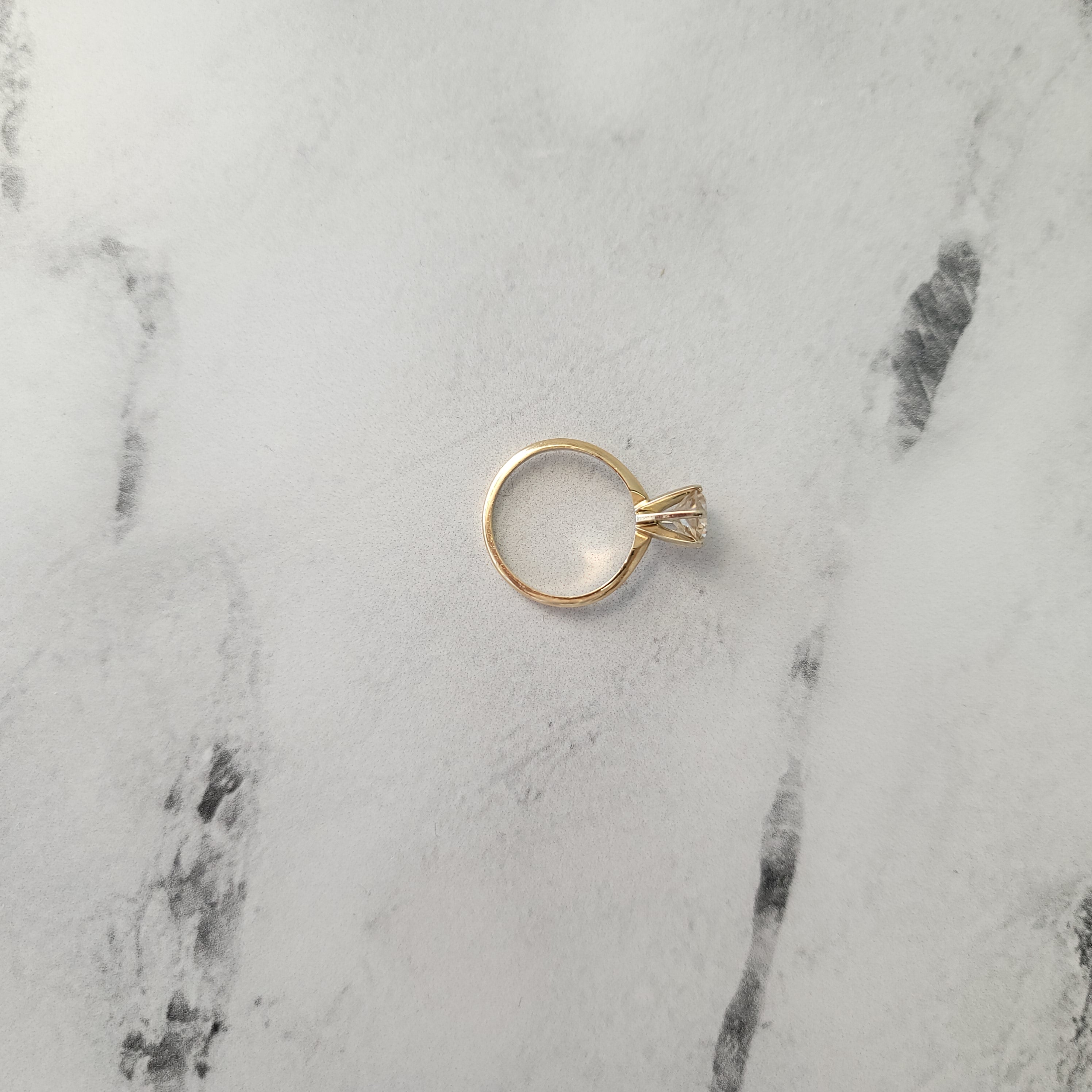 Anillo de compromiso con diamante solitario brillante de un quilate, 1,21 ct