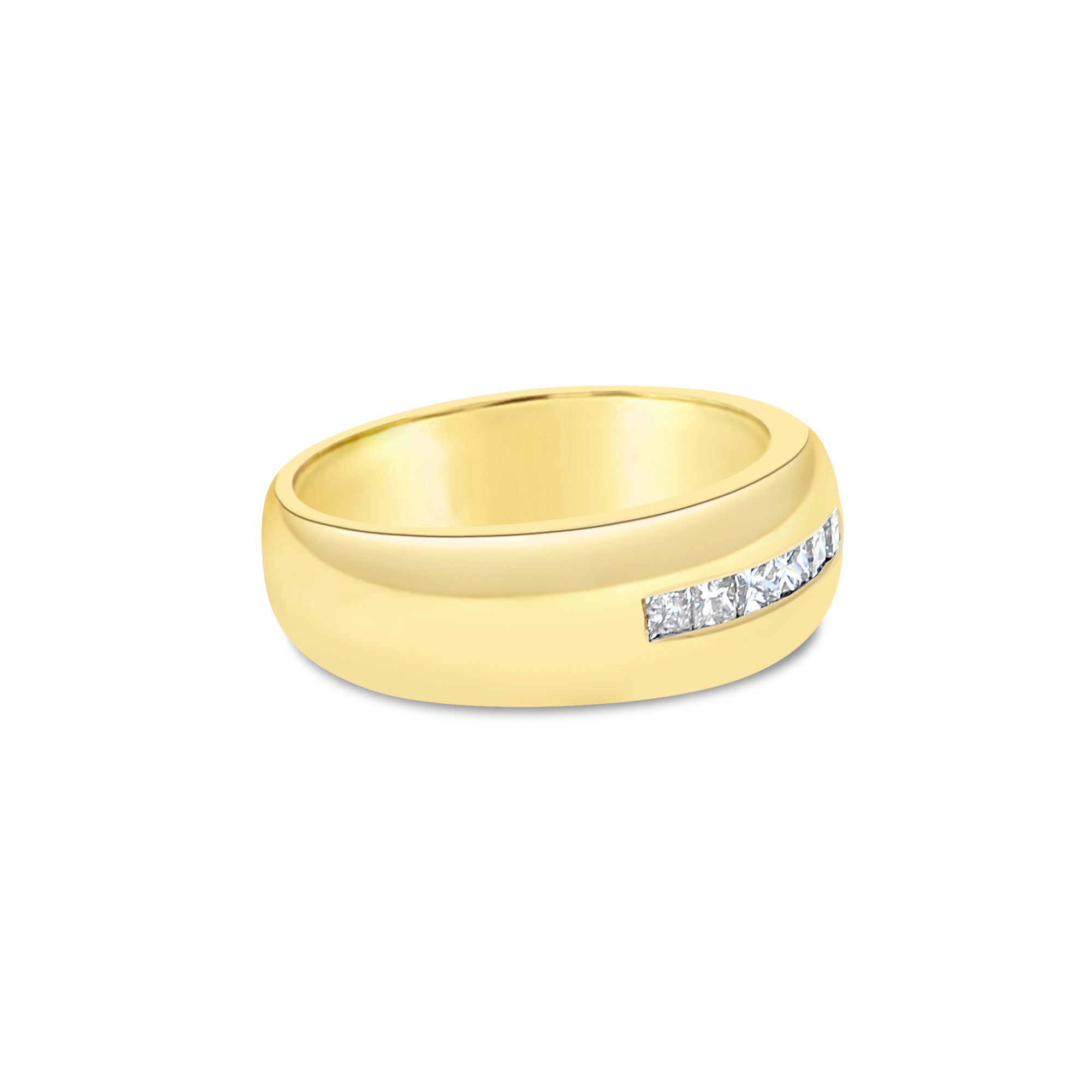 Alianza de boda para hombre con diamantes de talla princesa en oro amarillo de 14 k