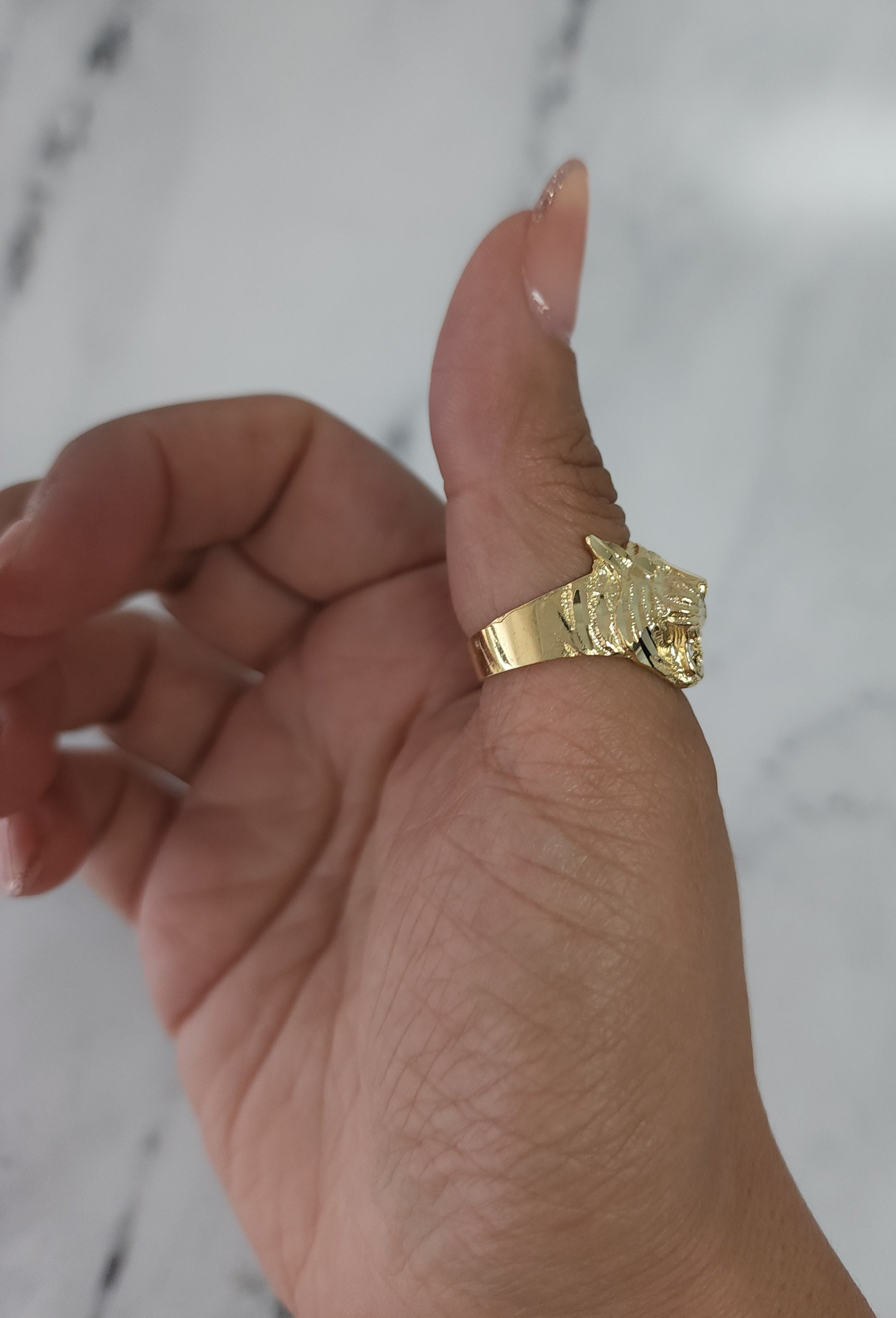 Lion Ring with Diamond Cuts 14k Yellow Gold