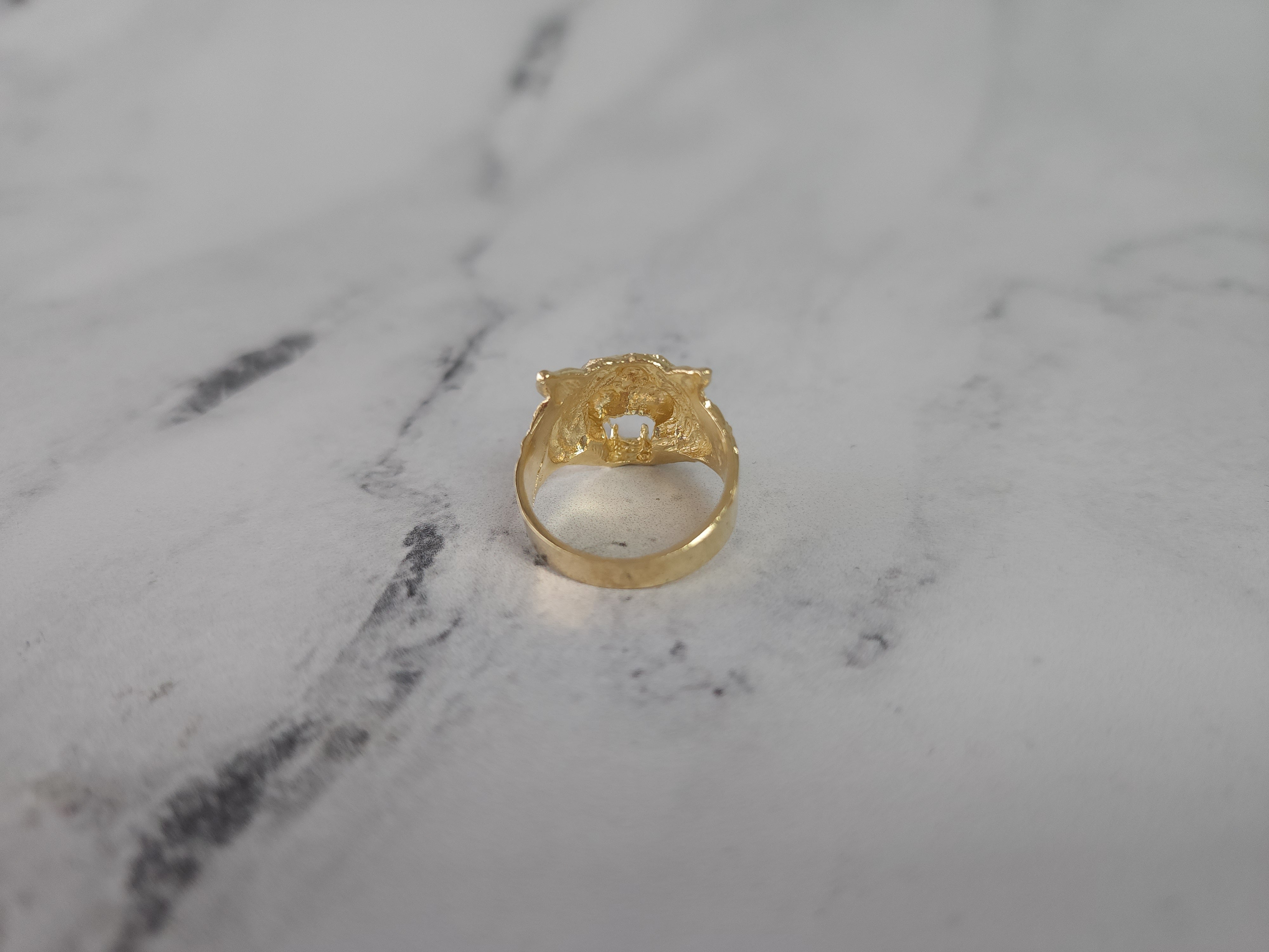 Lion Ring with Diamond Cuts 14k Yellow Gold