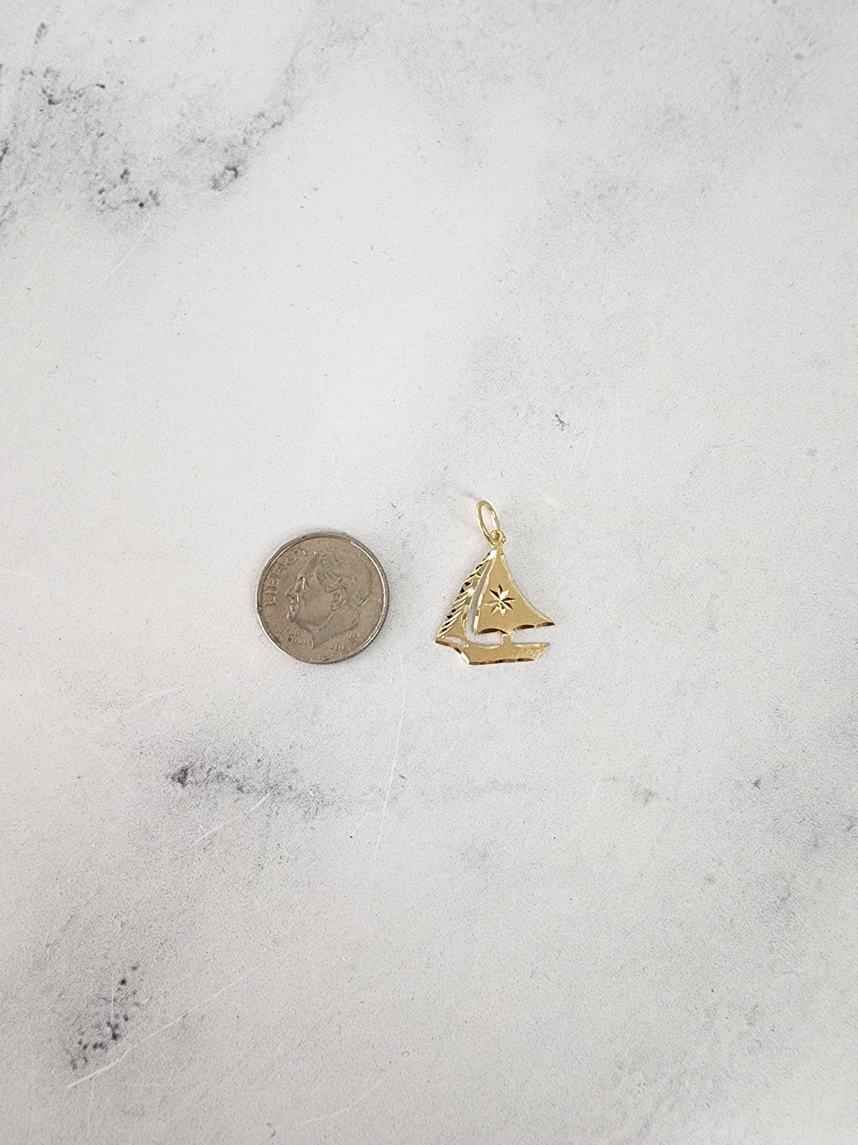 Star Sailboat with Diamond Cuts 14k Yellow Gold