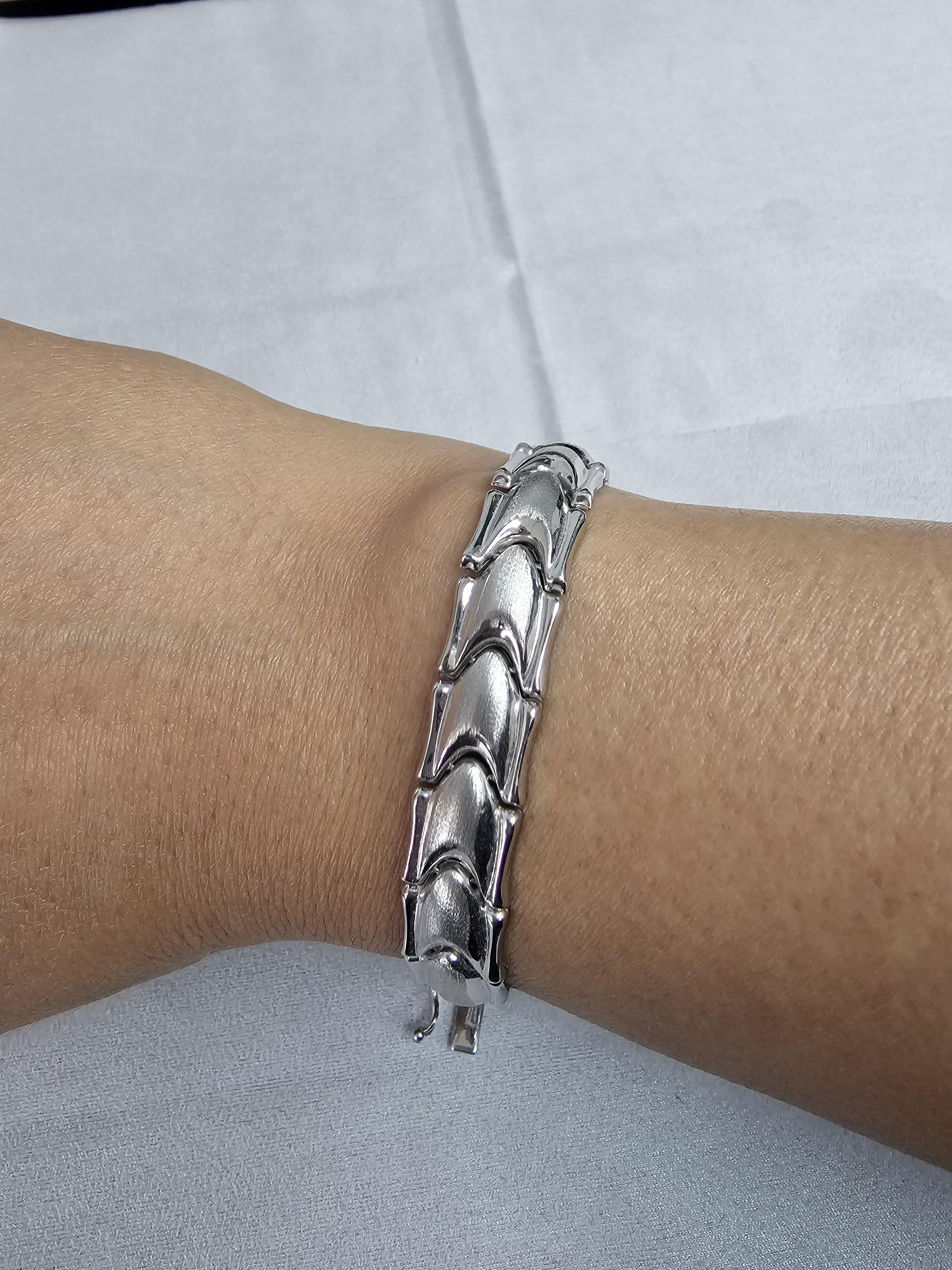 Arrow Design Brushed Satin Bracelet 14k White Gold