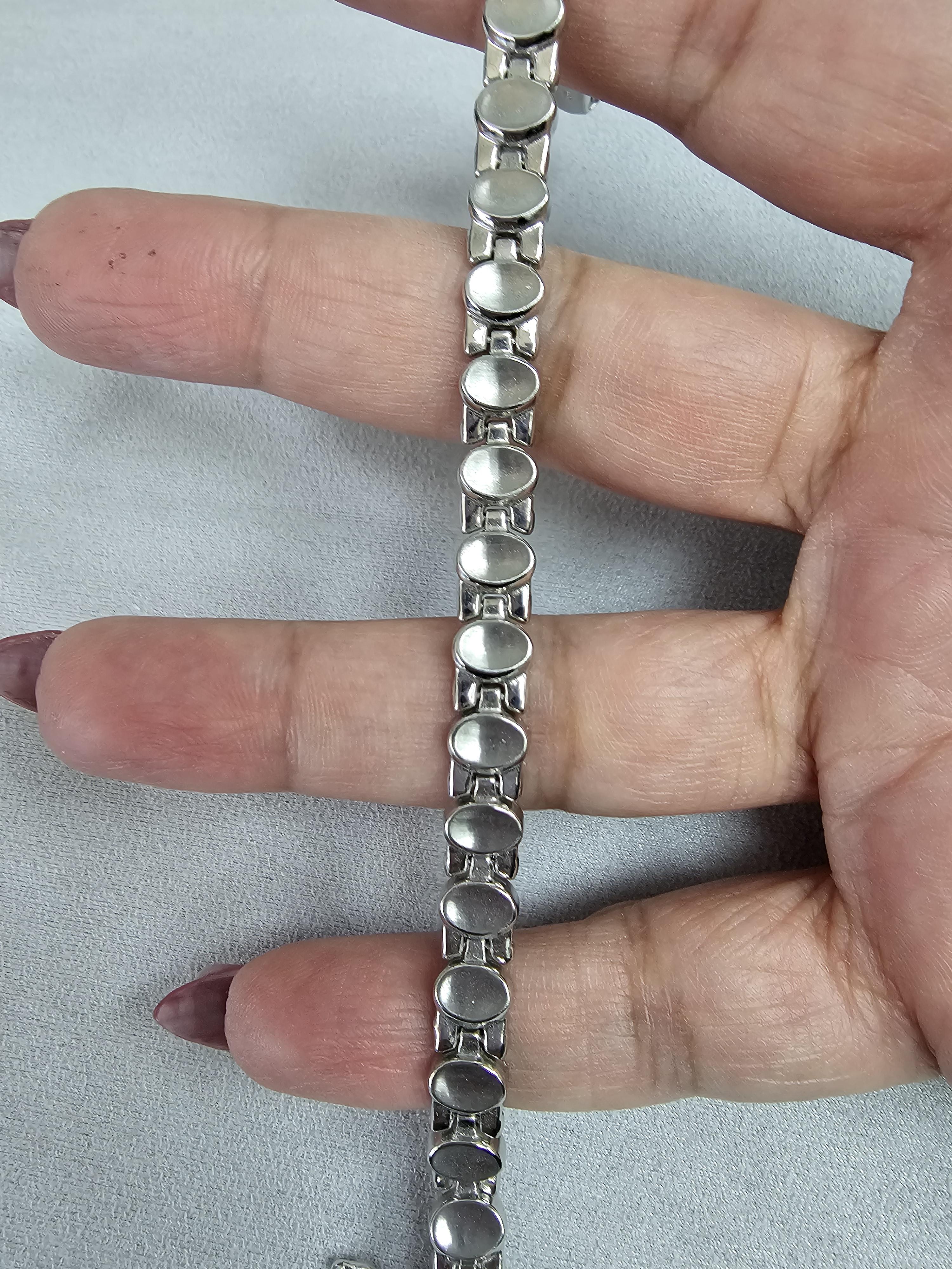 Polished Oval Link Bracelet  14k White Gold