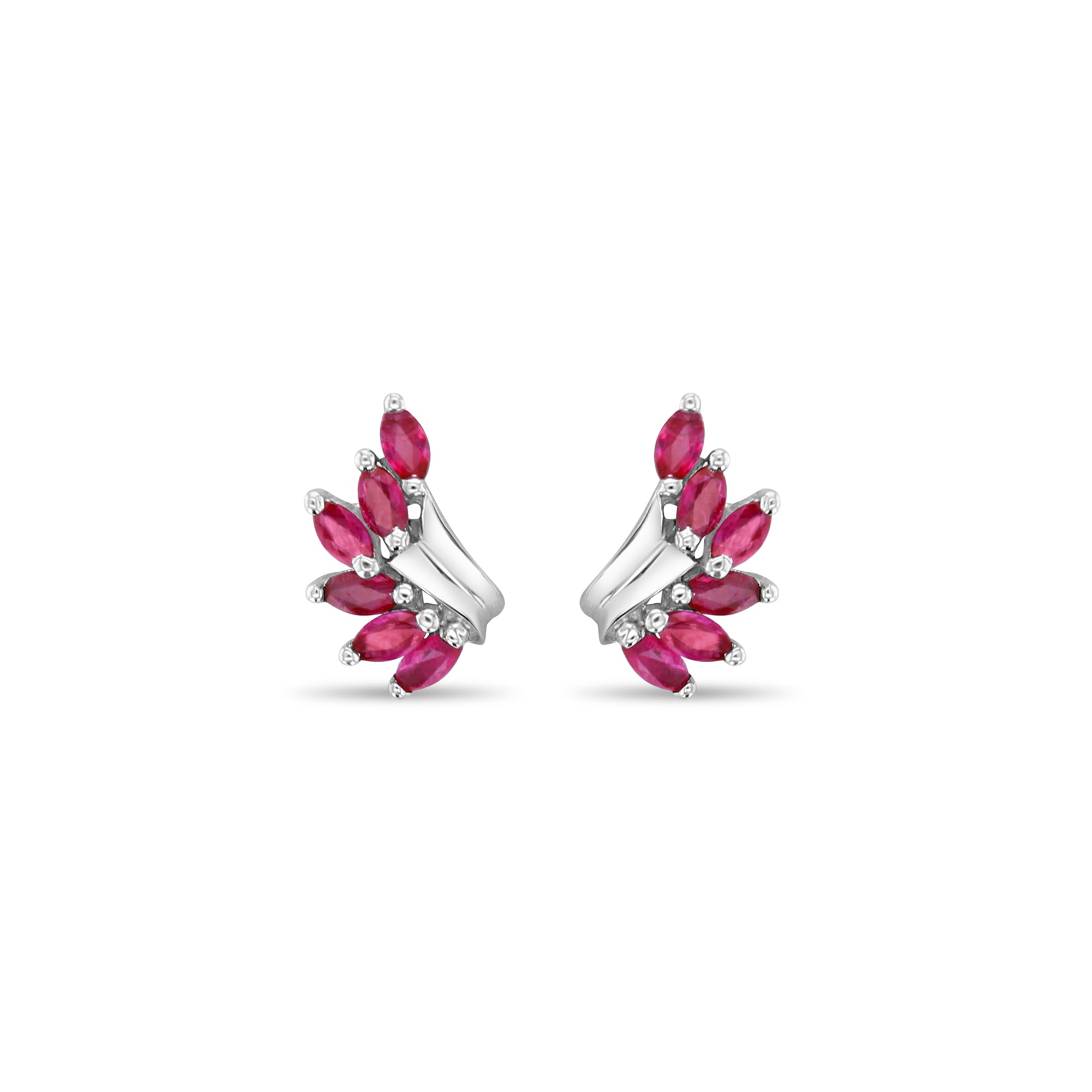 Boucles d'oreilles style ailé en or blanc 14 carats avec rubis marquise