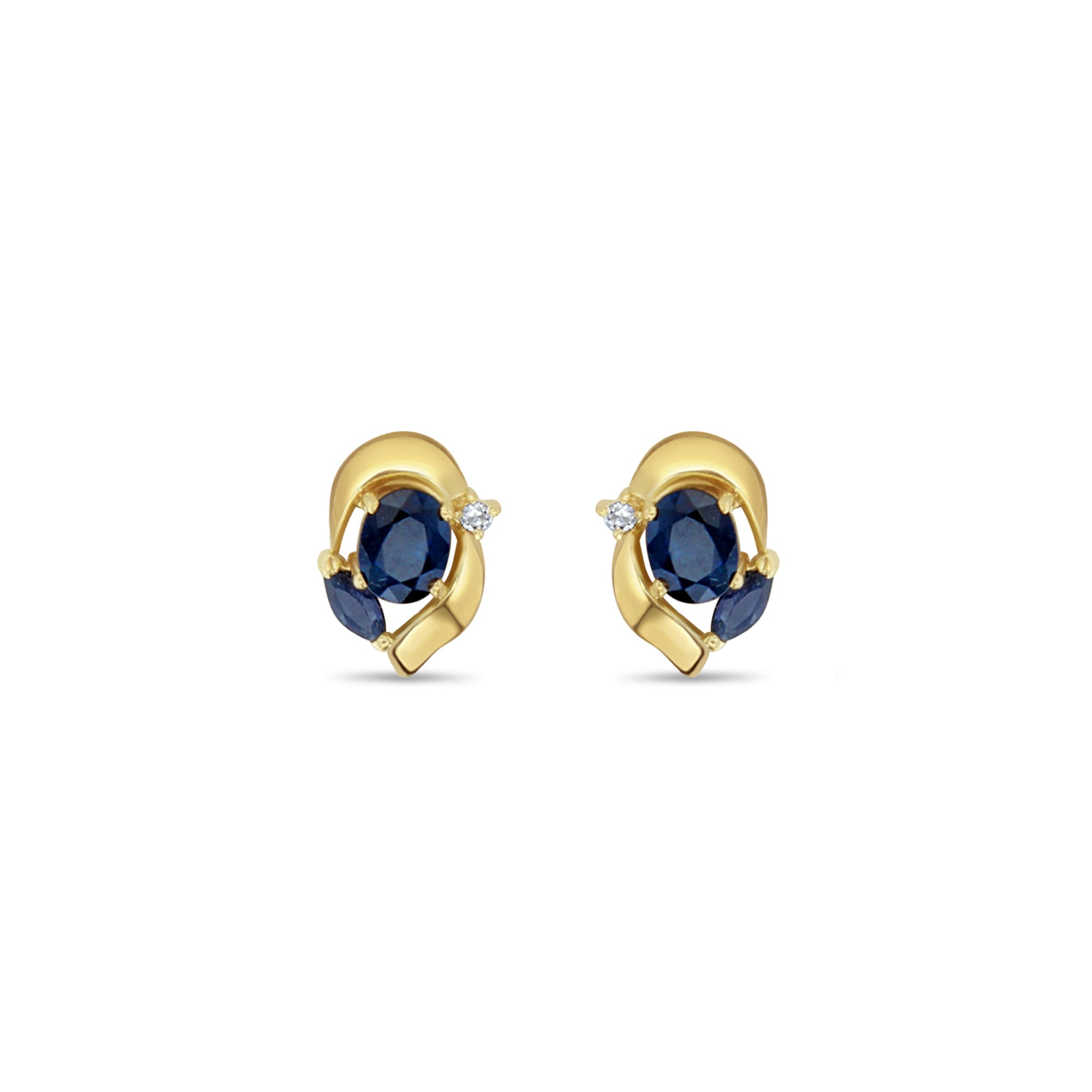 Clous d'oreilles en saphir ovale avec accents de diamants en or jaune 14 carats