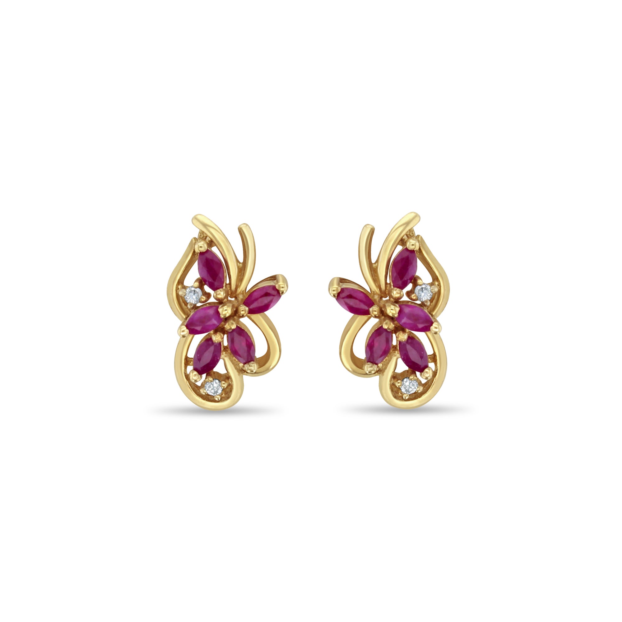 Boucles d'oreilles en grappe de rubis Marquise avec accent de diamant