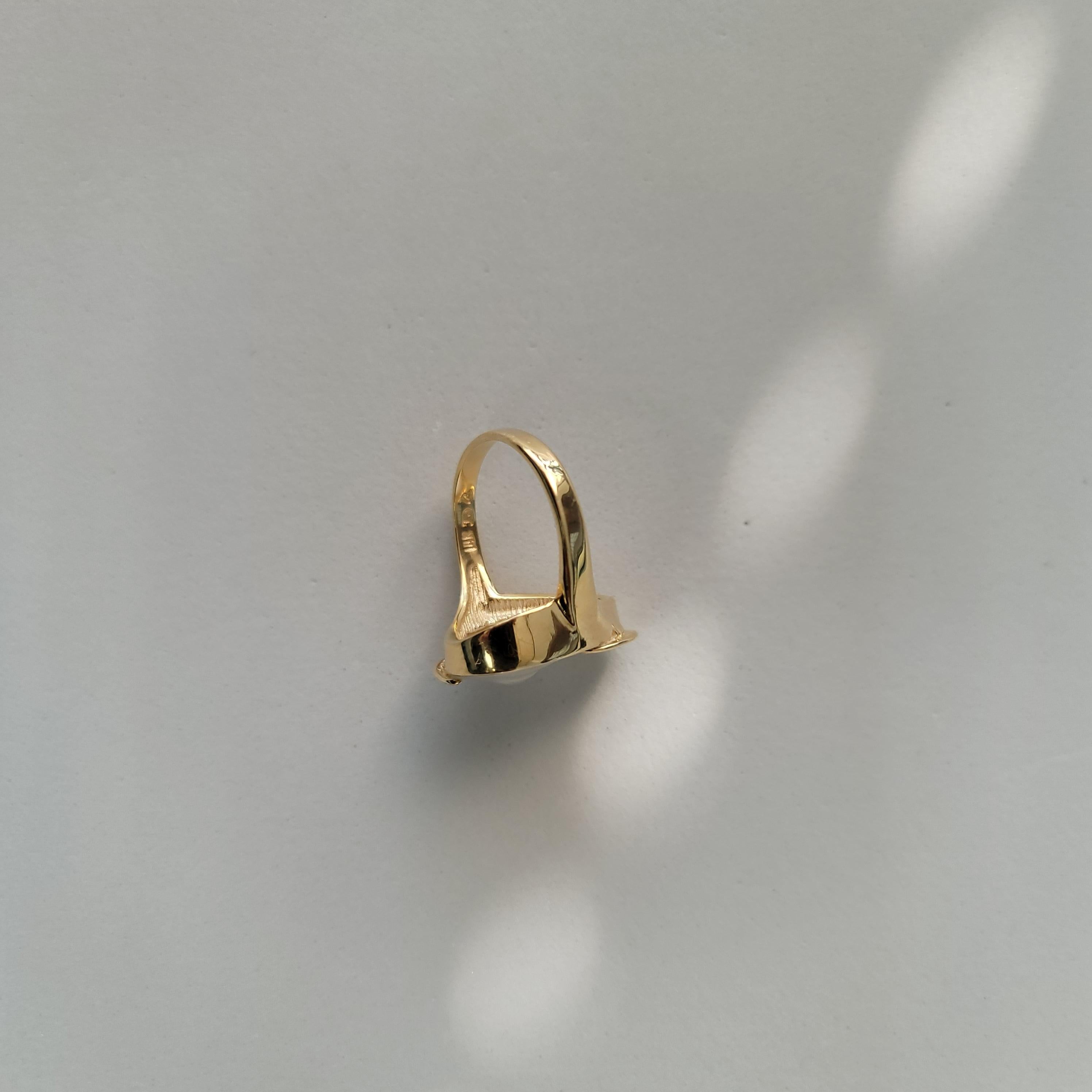 Mother of Pearl Ring 14k Yellow Gold