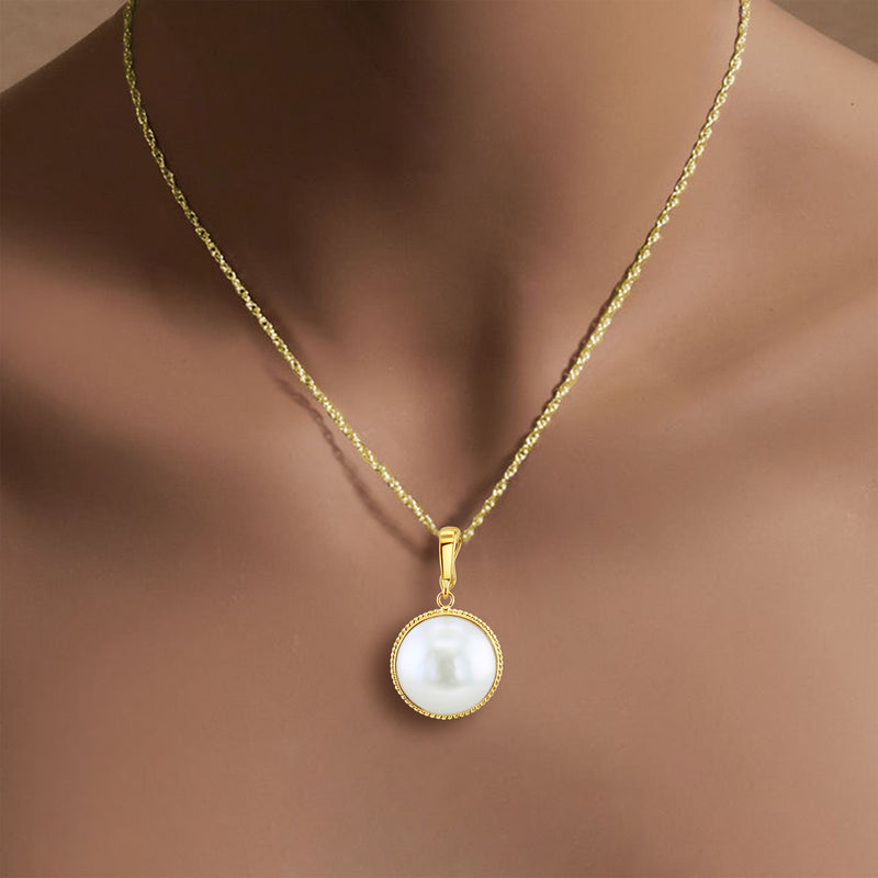 Mabe Pearl Necklace with Thin Rope Bezel