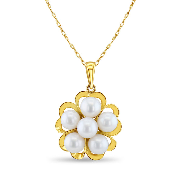 Freshwater Pearl Cluster Necklace in Flower Shape