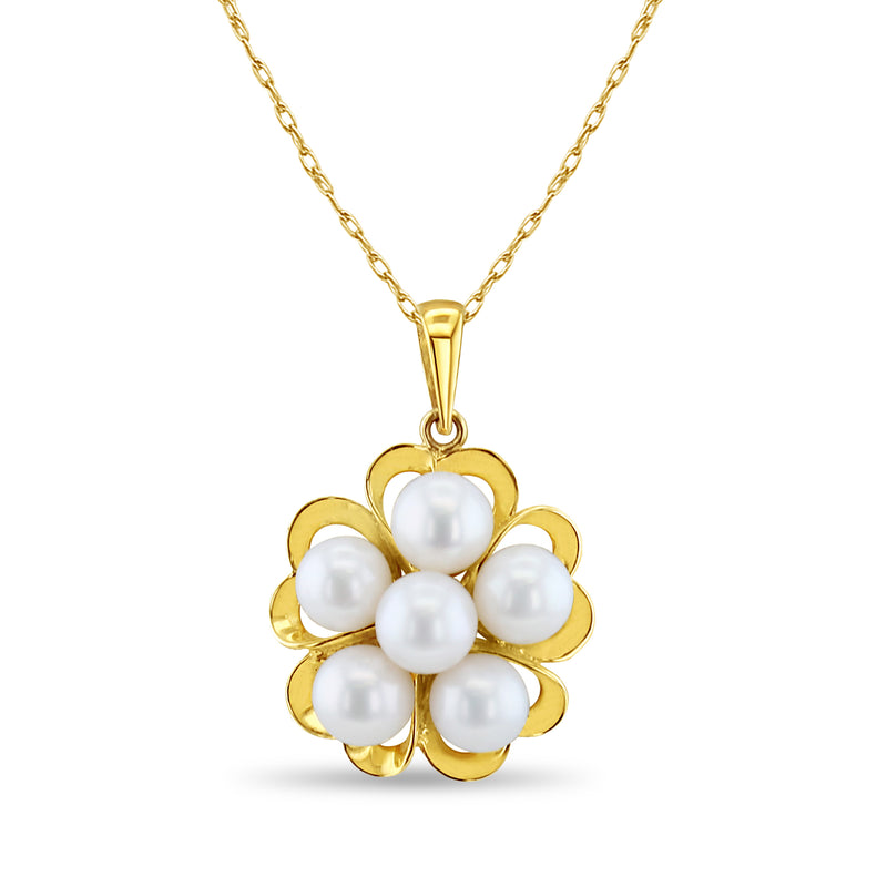 Freshwater Pearl Cluster Necklace in Flower Shape