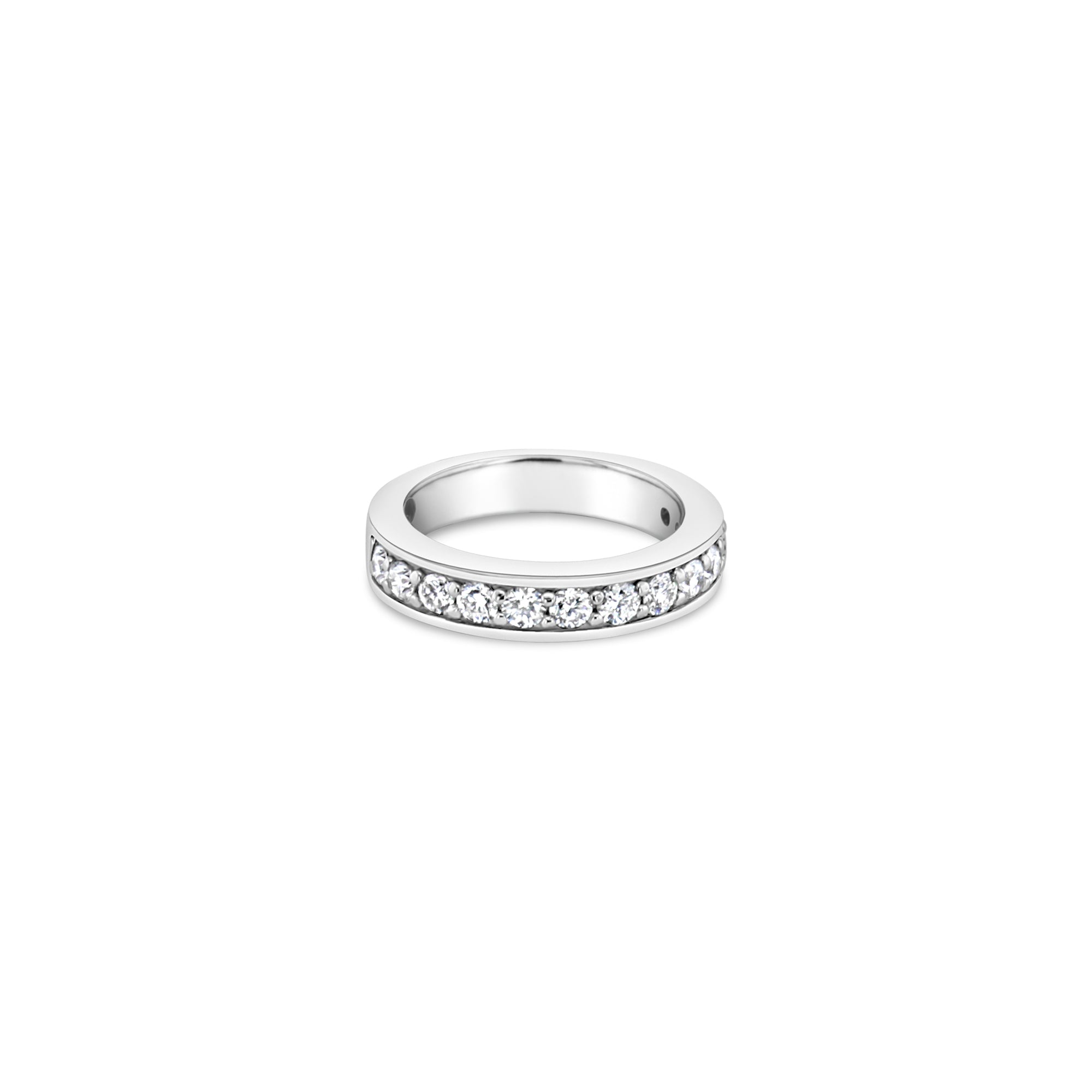 Alliance de mariage en or blanc 14 carats avec diamants sertis en canal d'un carat