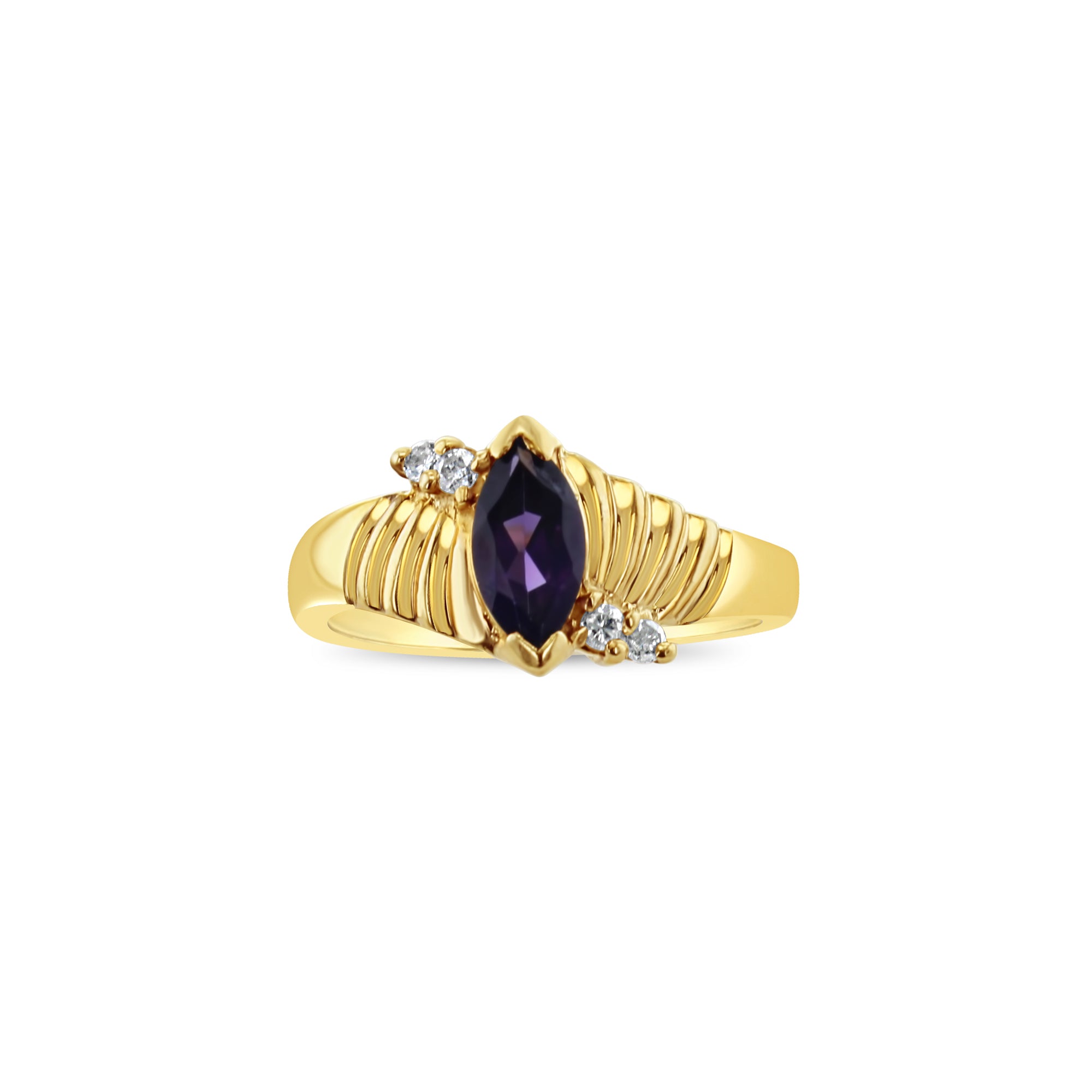 Anillo de oro con amatista marquesa en oro amarillo de 14 k