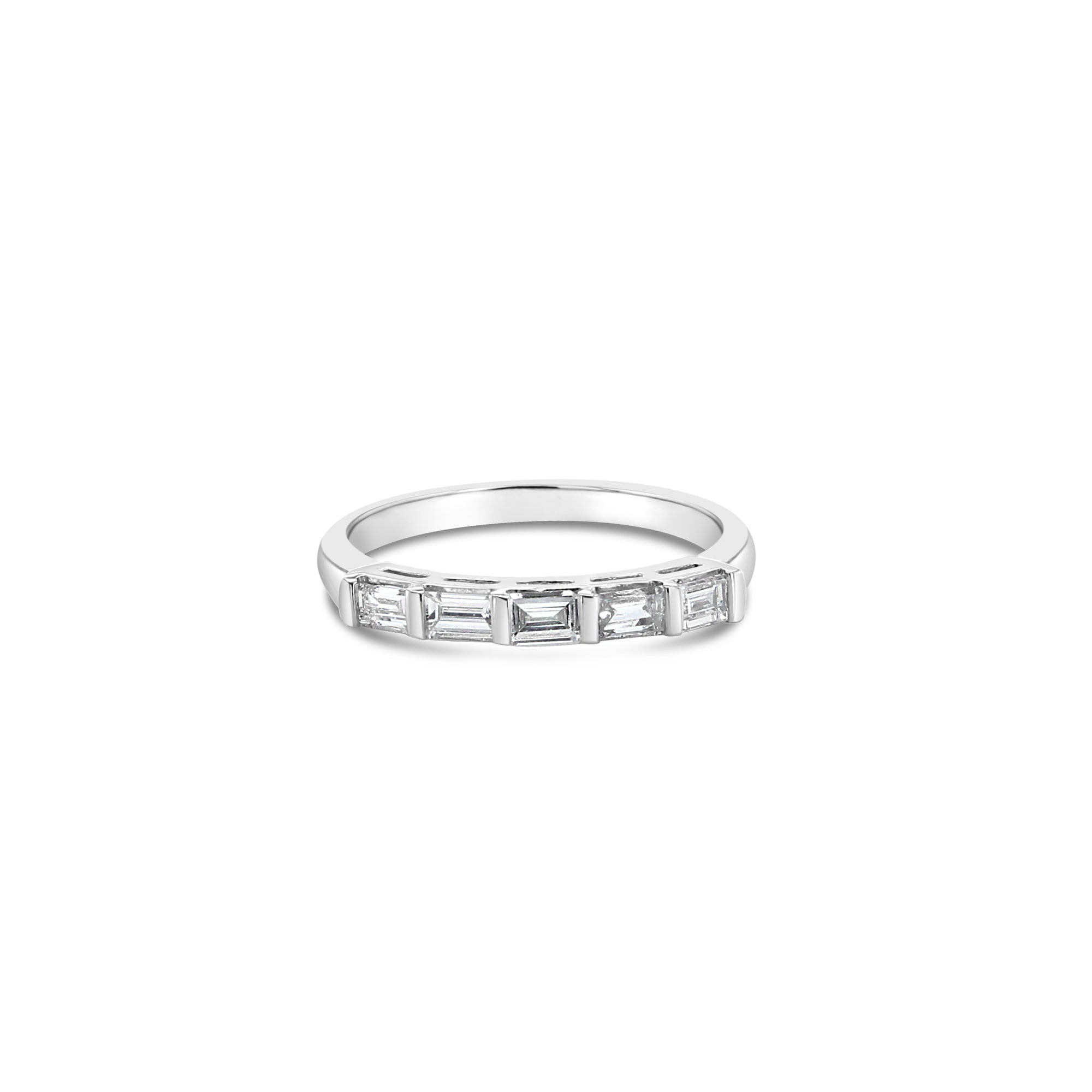 Alliance en or blanc 14 carats avec diamants baguette