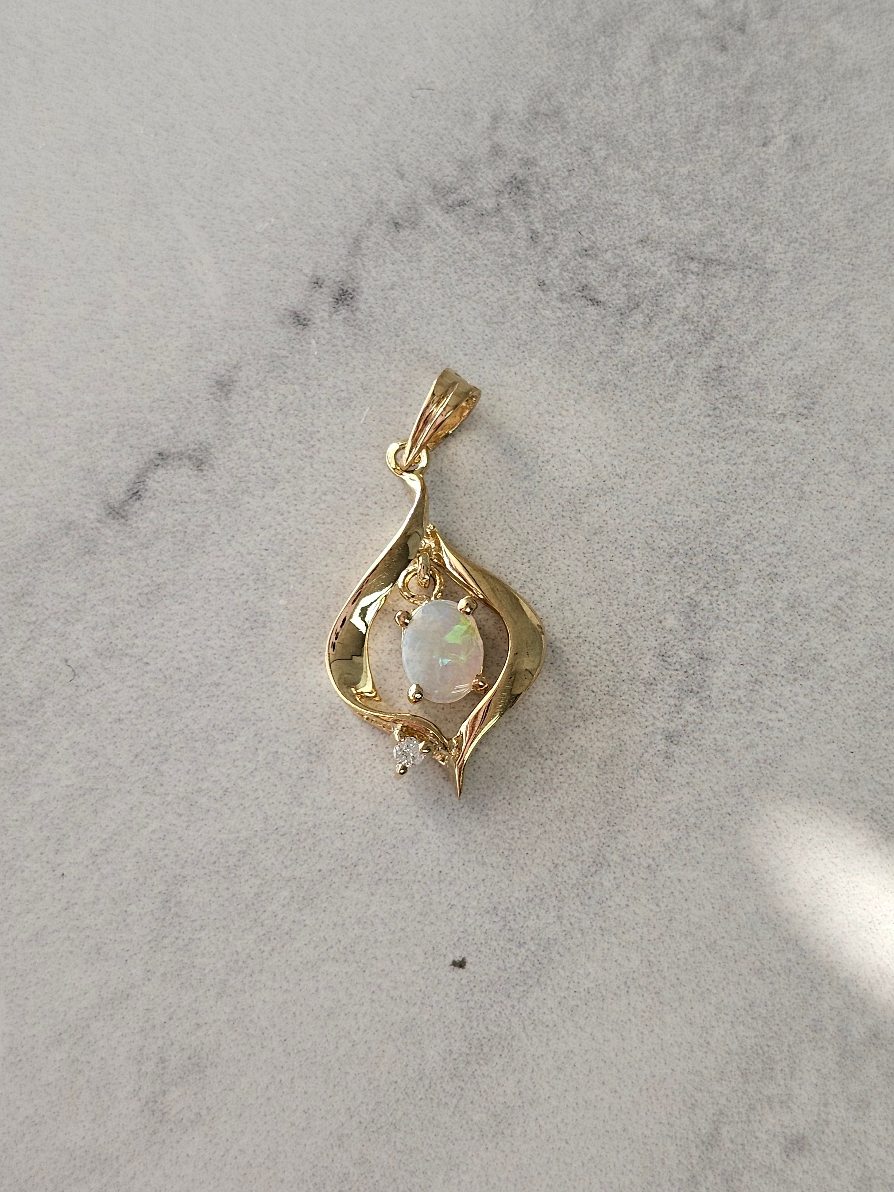 Oval Opal Swinging Necklace 14k Yellow Gold