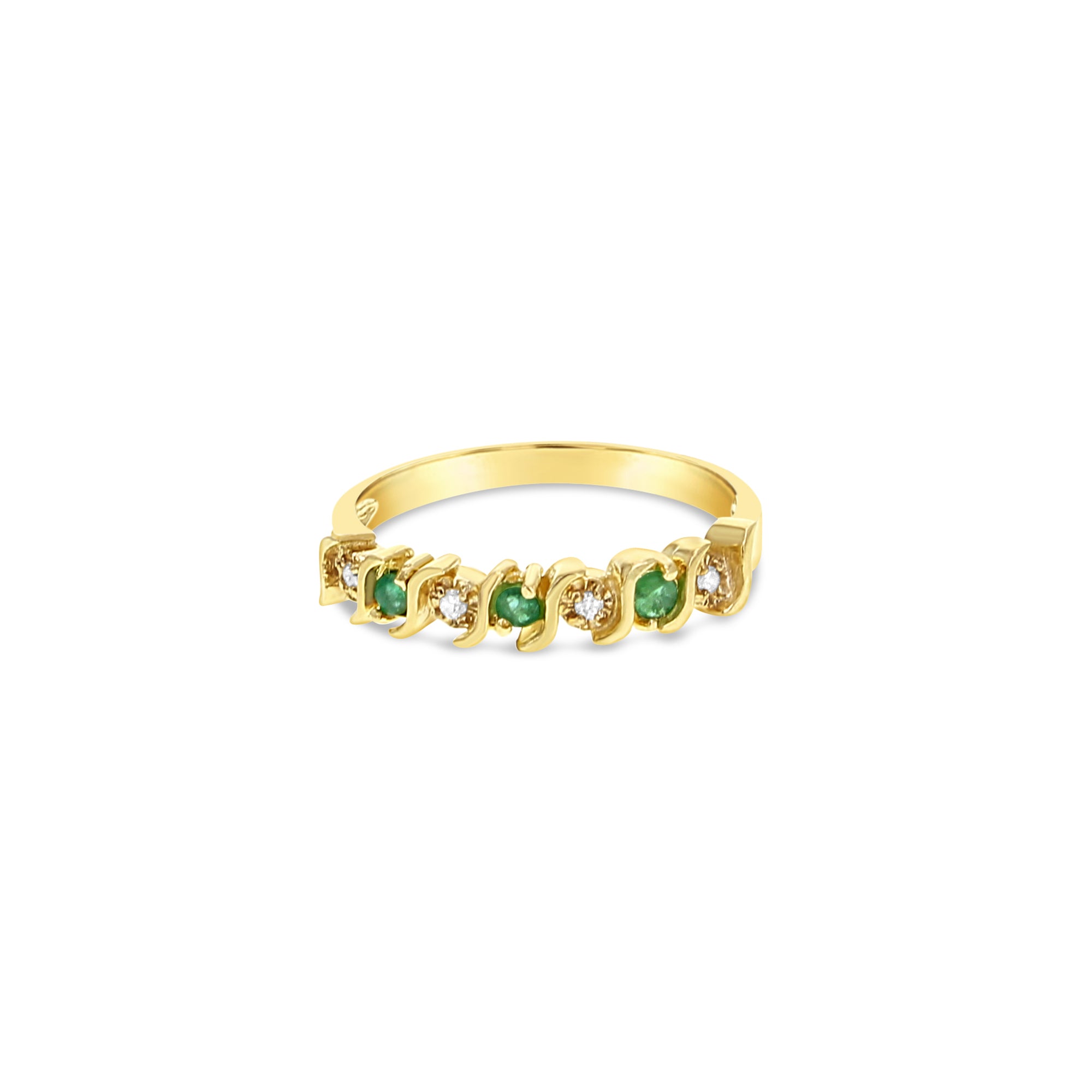 Alliance de mariage style S avec diamants émeraude en or jaune 14 carats