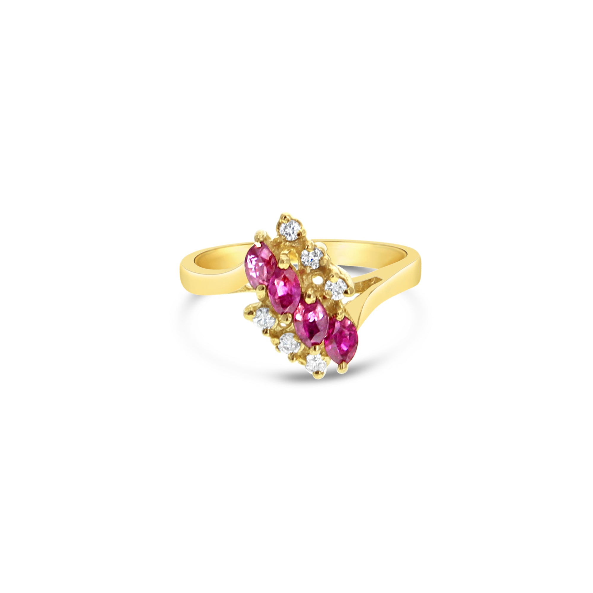 Bague marquise en or jaune 14 carats avec rubis et diamants