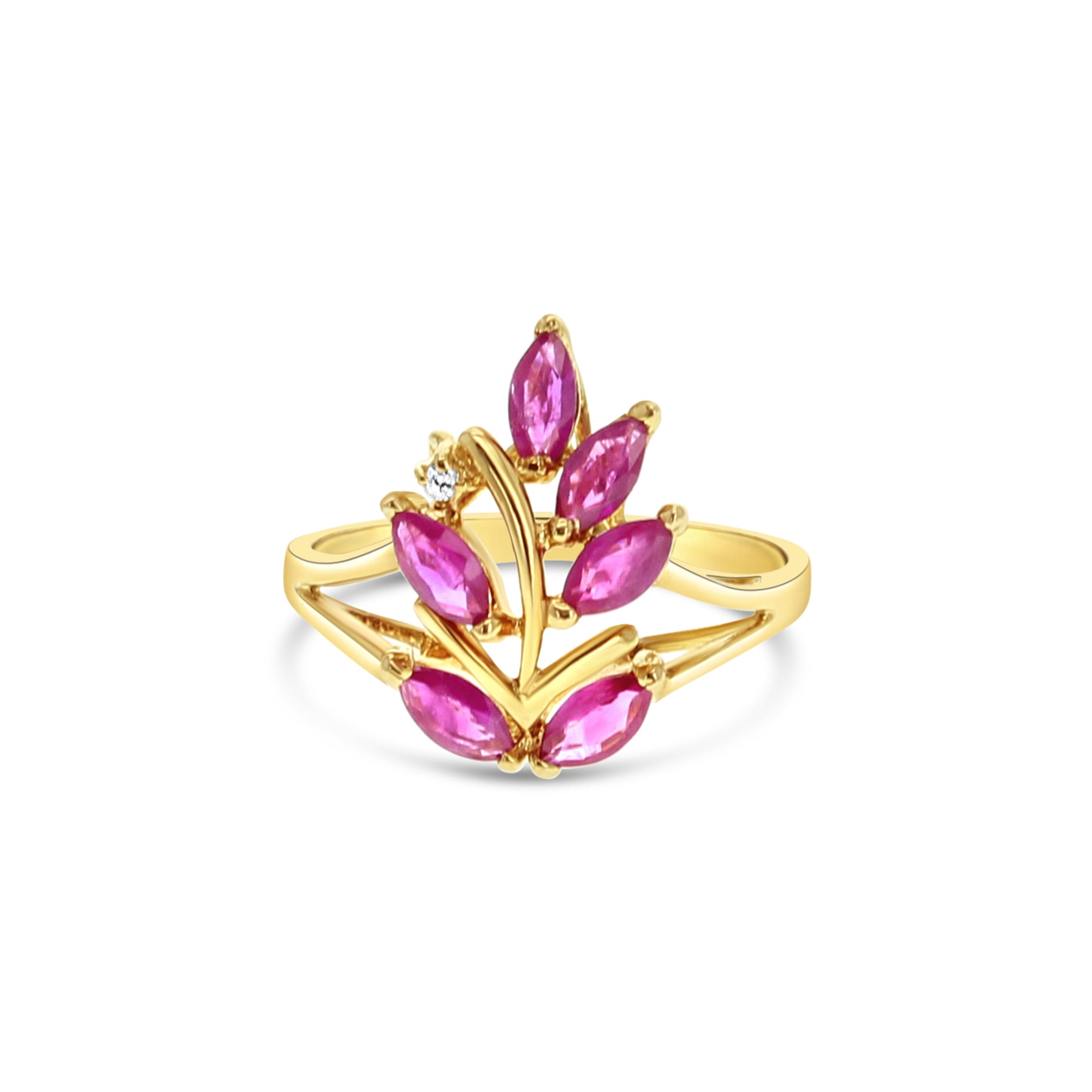 Bague marquise en or jaune 14 carats avec rubis et grappe de fleurs