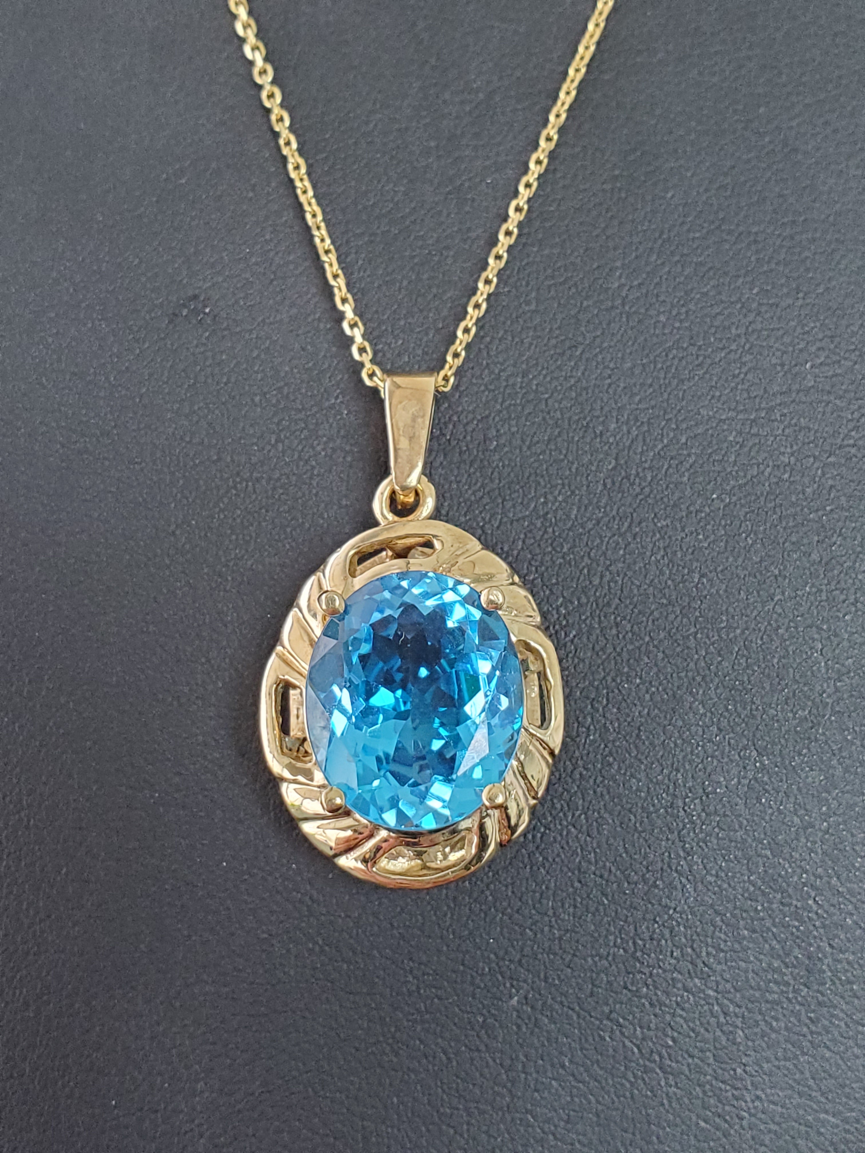 Sky Blue Topaz Pendant 8.21cttw 14k Yellow Gold