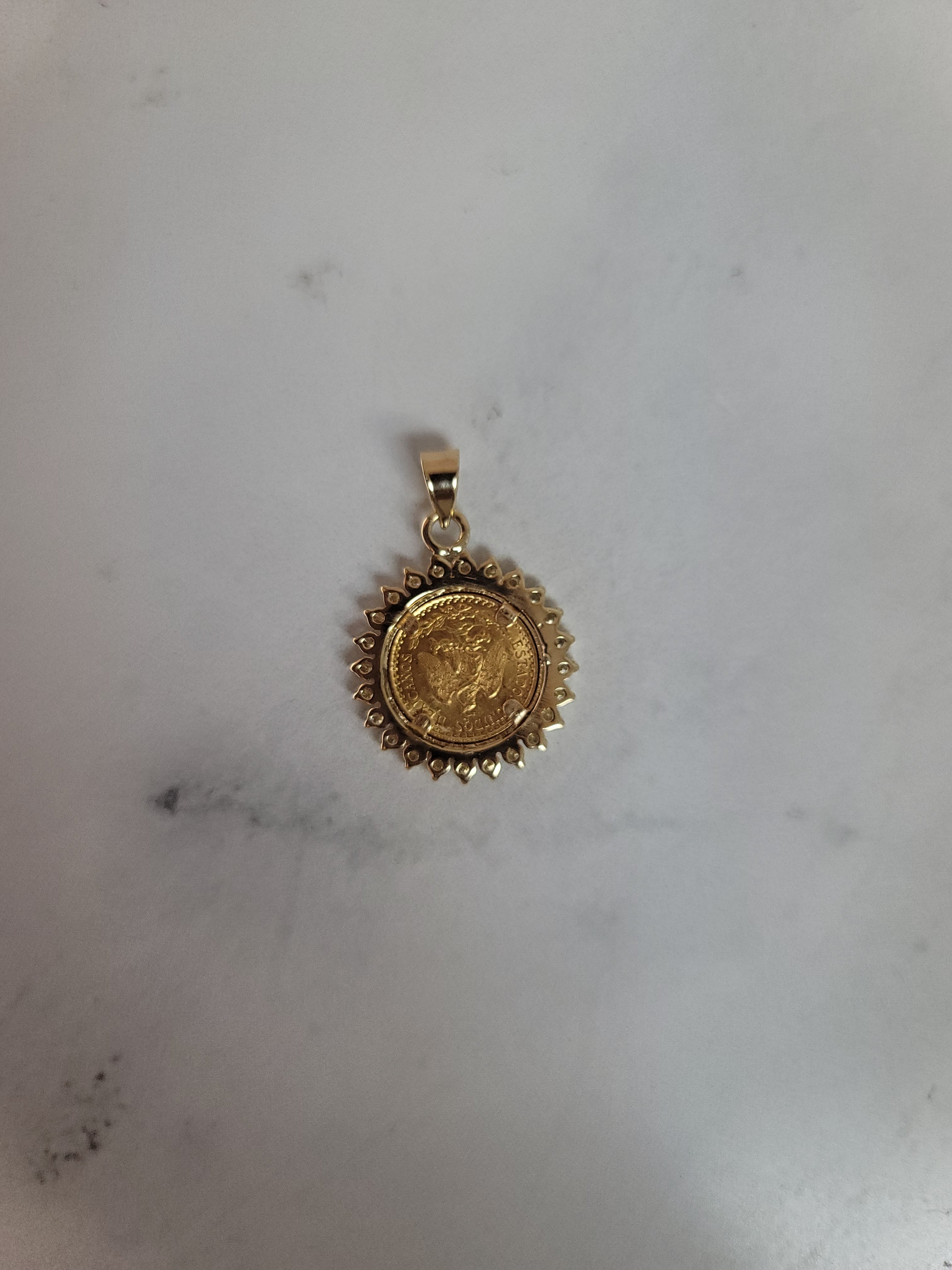 Dos Pesos Diamond Halo Necklace .55cttw