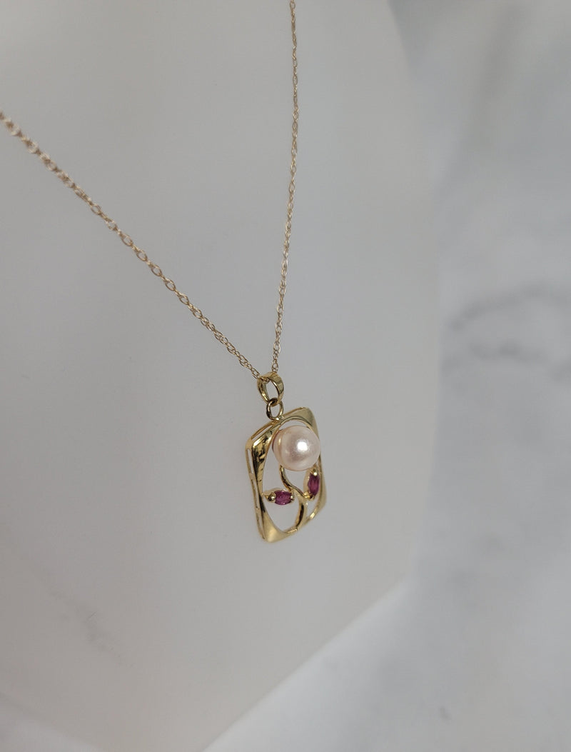 Pearl & Ruby Shaped Flower in Gold Frame 14k Yellow Gold
