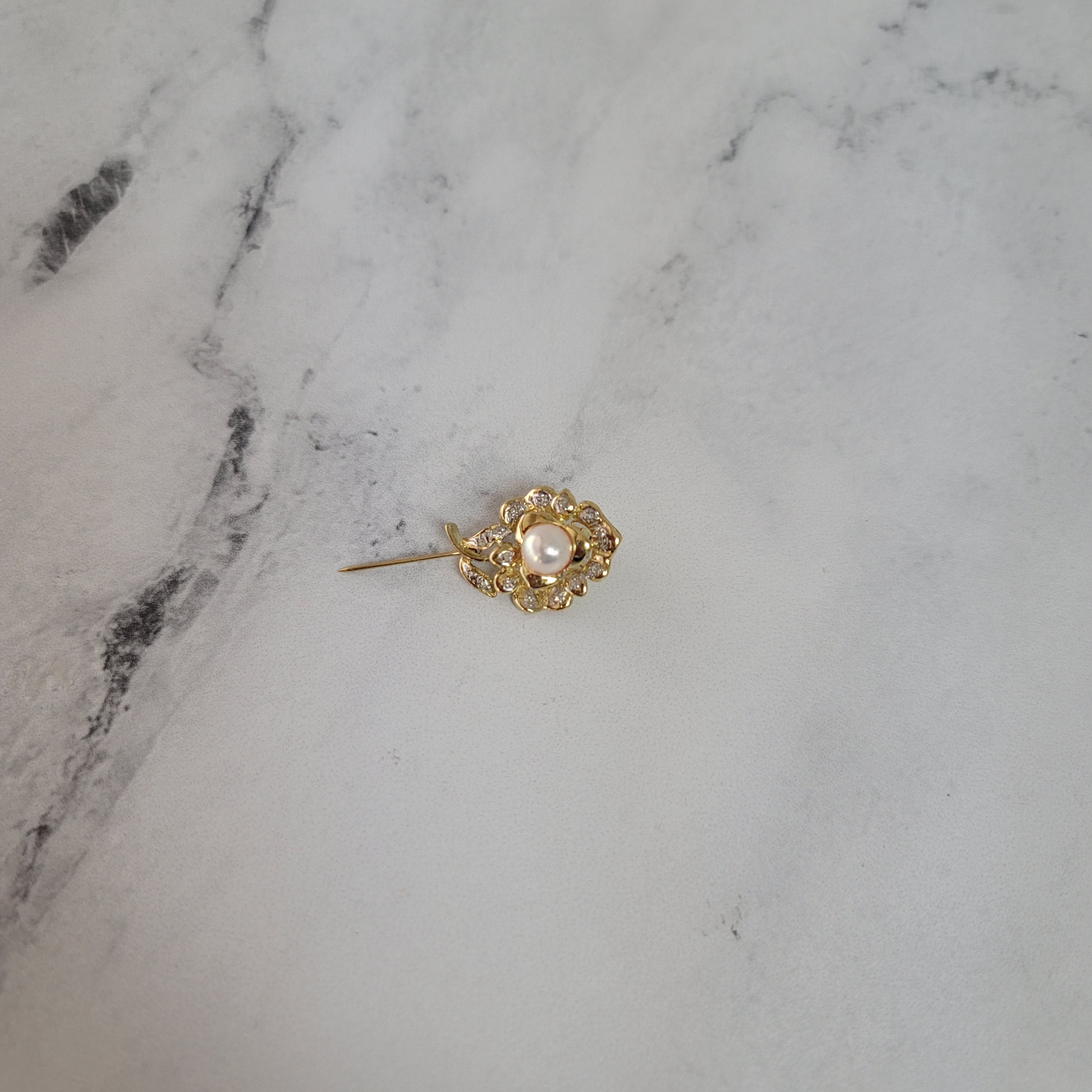 Pearl & Diamond Pave Brooch 14k Yellow Gold