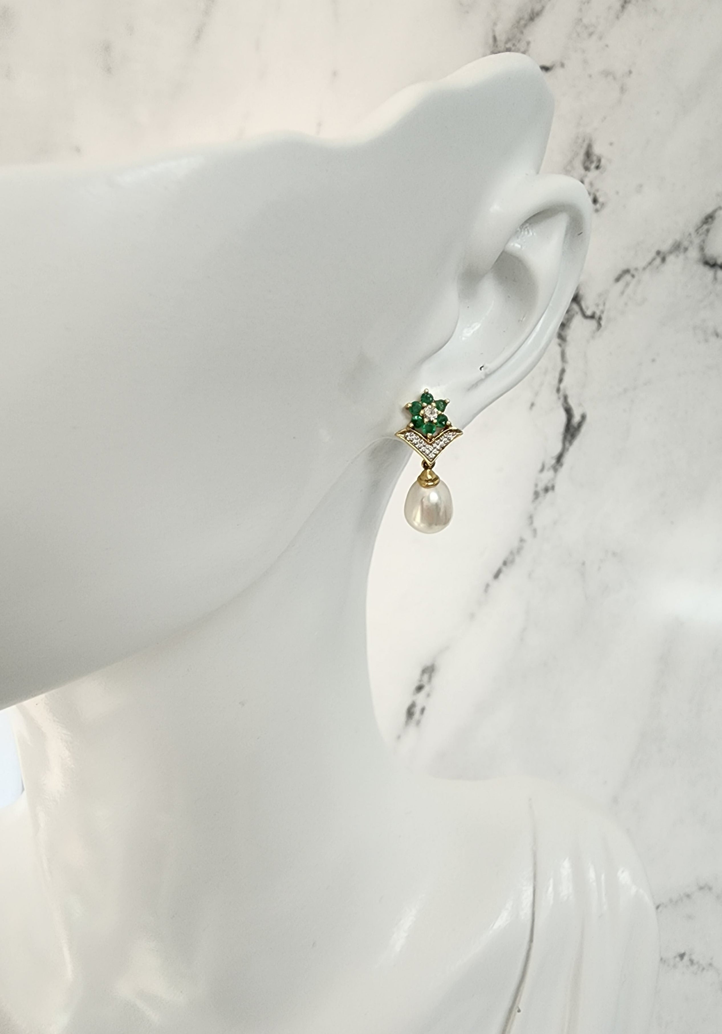 Emerald Flower Shaped & Pearl Dangling Drop Earrings